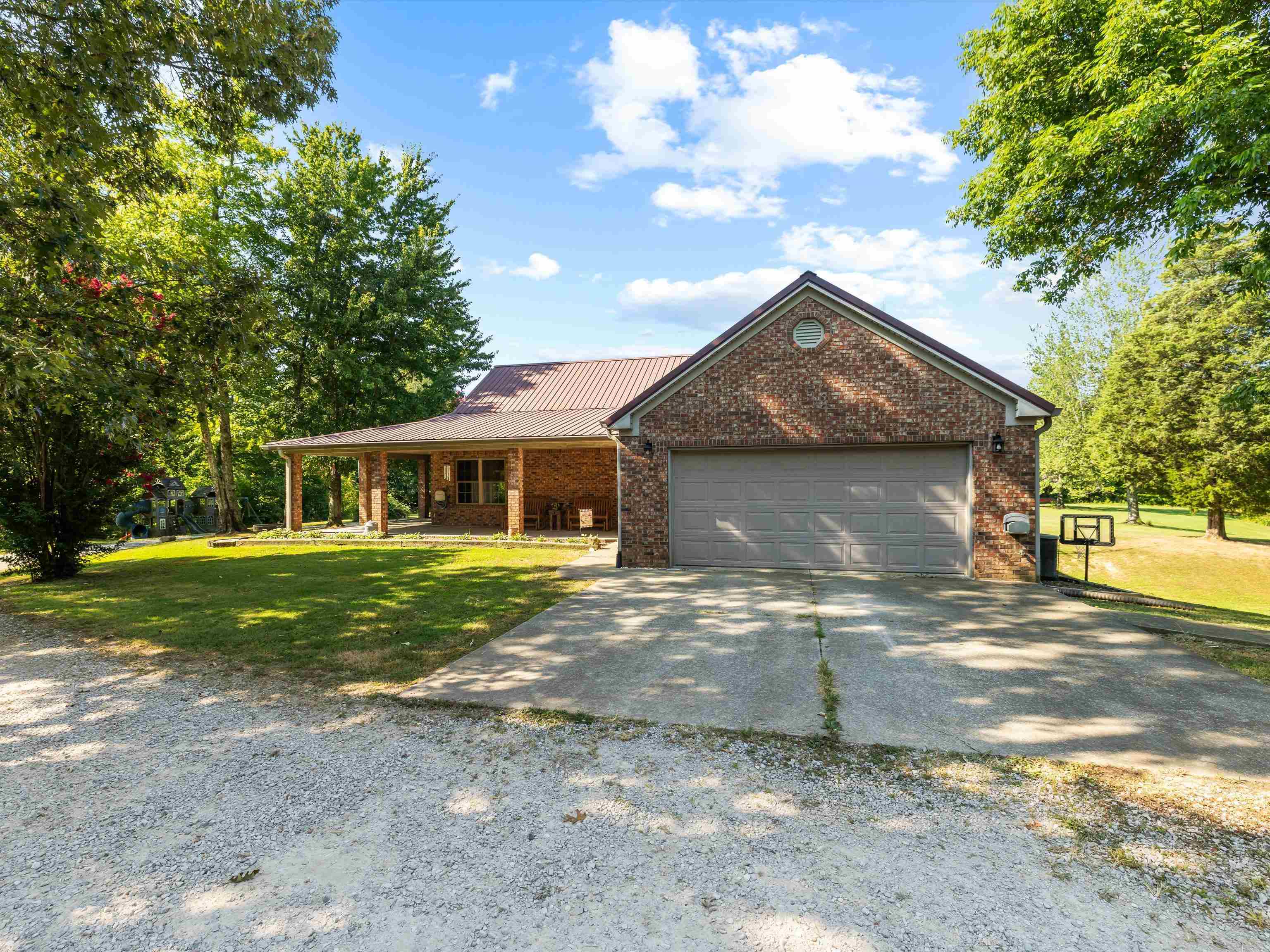 1187 Sugar Grove Rd, Whitesville, Kentucky 42378, 2 Bedrooms Bedrooms, ,3 BathroomsBathrooms,Single Family Residence,For Sale,Sugar Grove Rd,92868