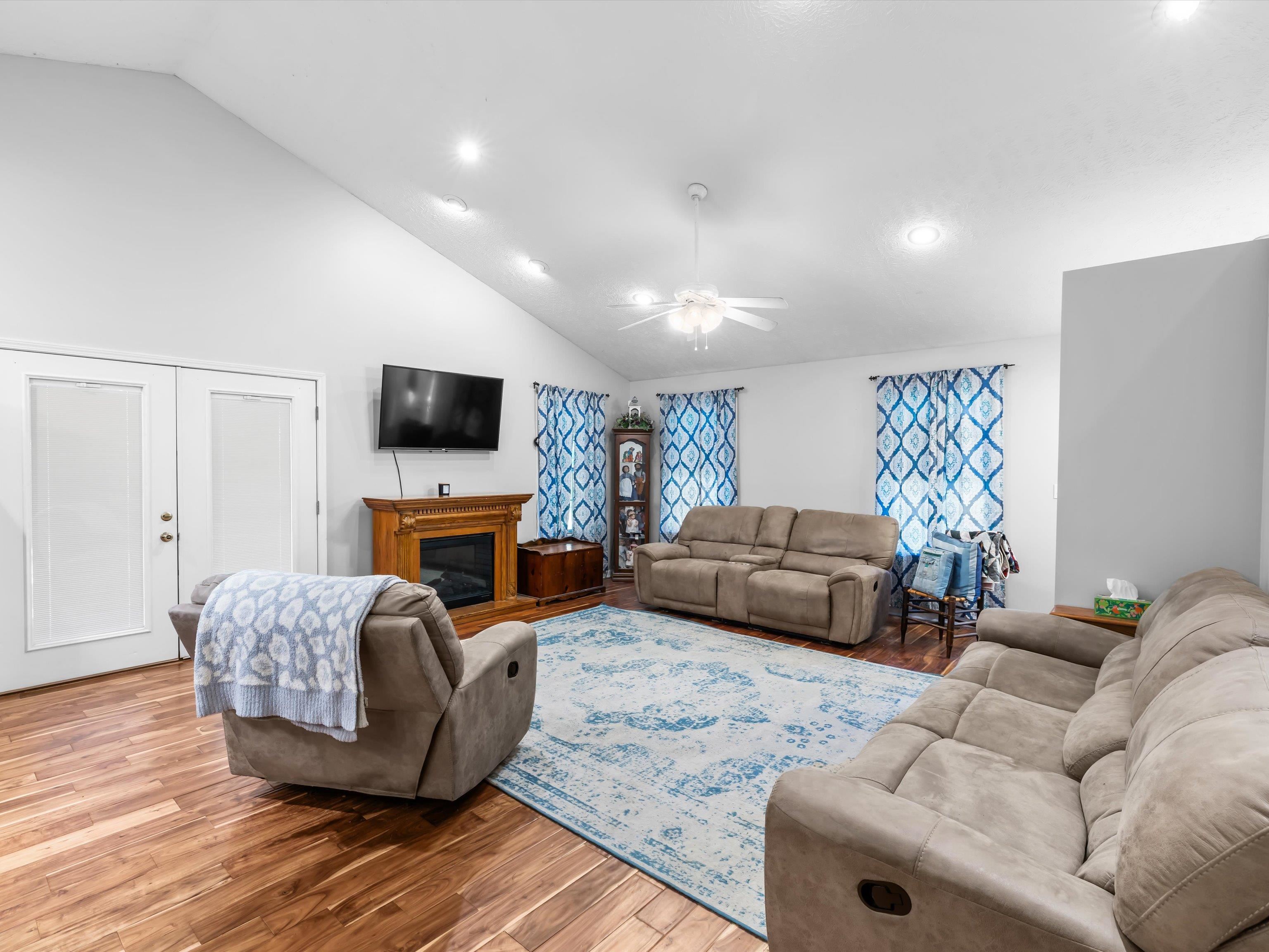 1187 Sugar Grove Rd, Whitesville, Kentucky 42378, 2 Bedrooms Bedrooms, ,3 BathroomsBathrooms,Single Family Residence,For Sale,Sugar Grove Rd,92868