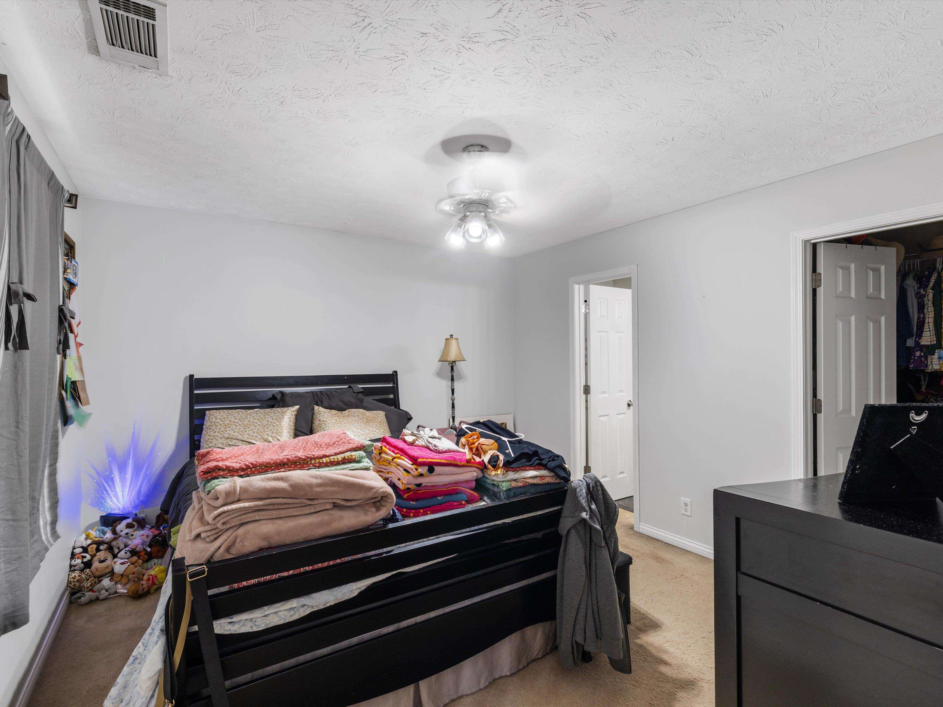 544 Camden Circle, Owensboro, Kentucky 42301, 4 Bedrooms Bedrooms, ,2 BathroomsBathrooms,Single Family Residence,For Sale,Camden Circle,92872