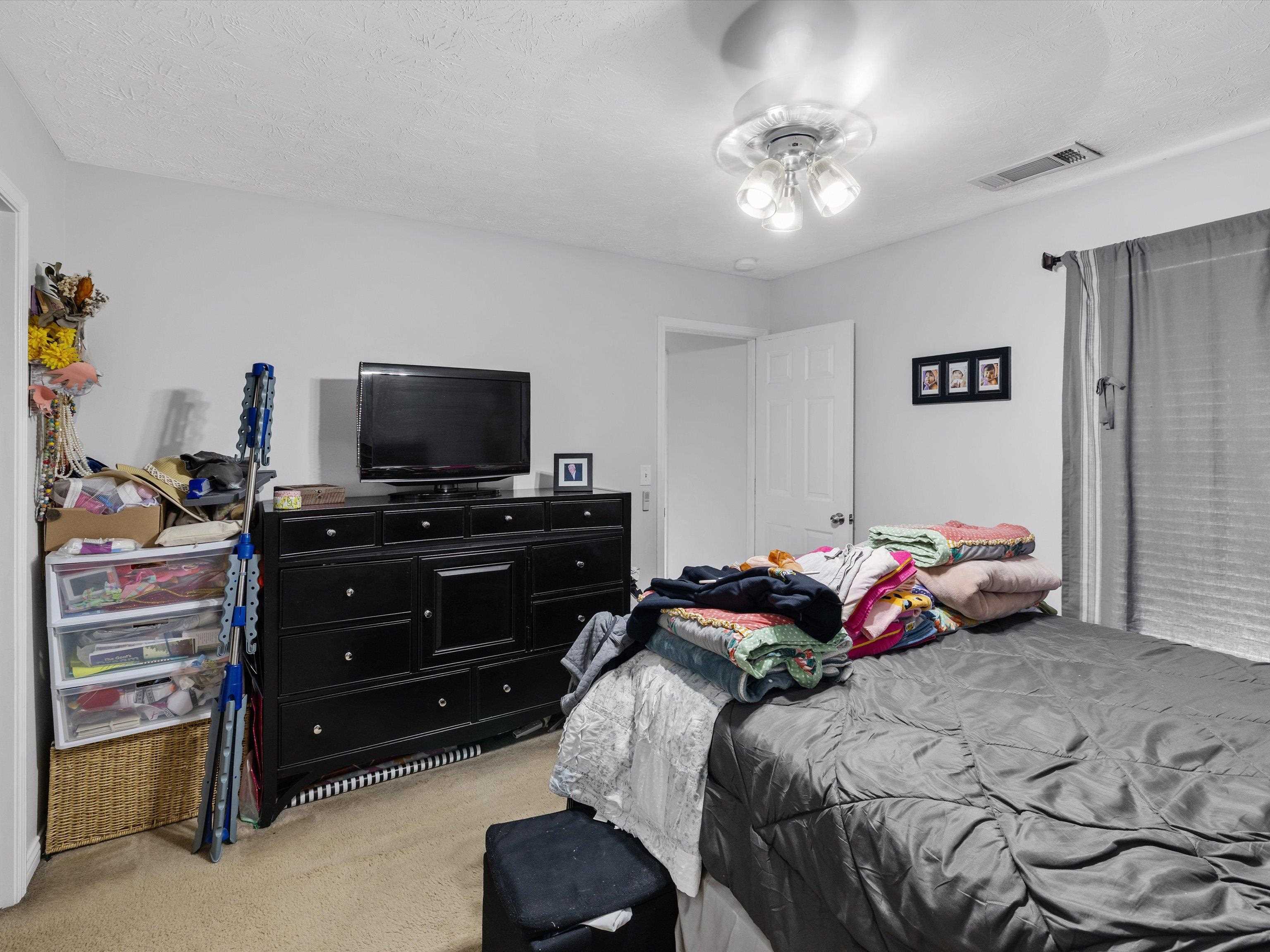 544 Camden Circle, Owensboro, Kentucky 42301, 4 Bedrooms Bedrooms, ,2 BathroomsBathrooms,Single Family Residence,For Sale,Camden Circle,92872