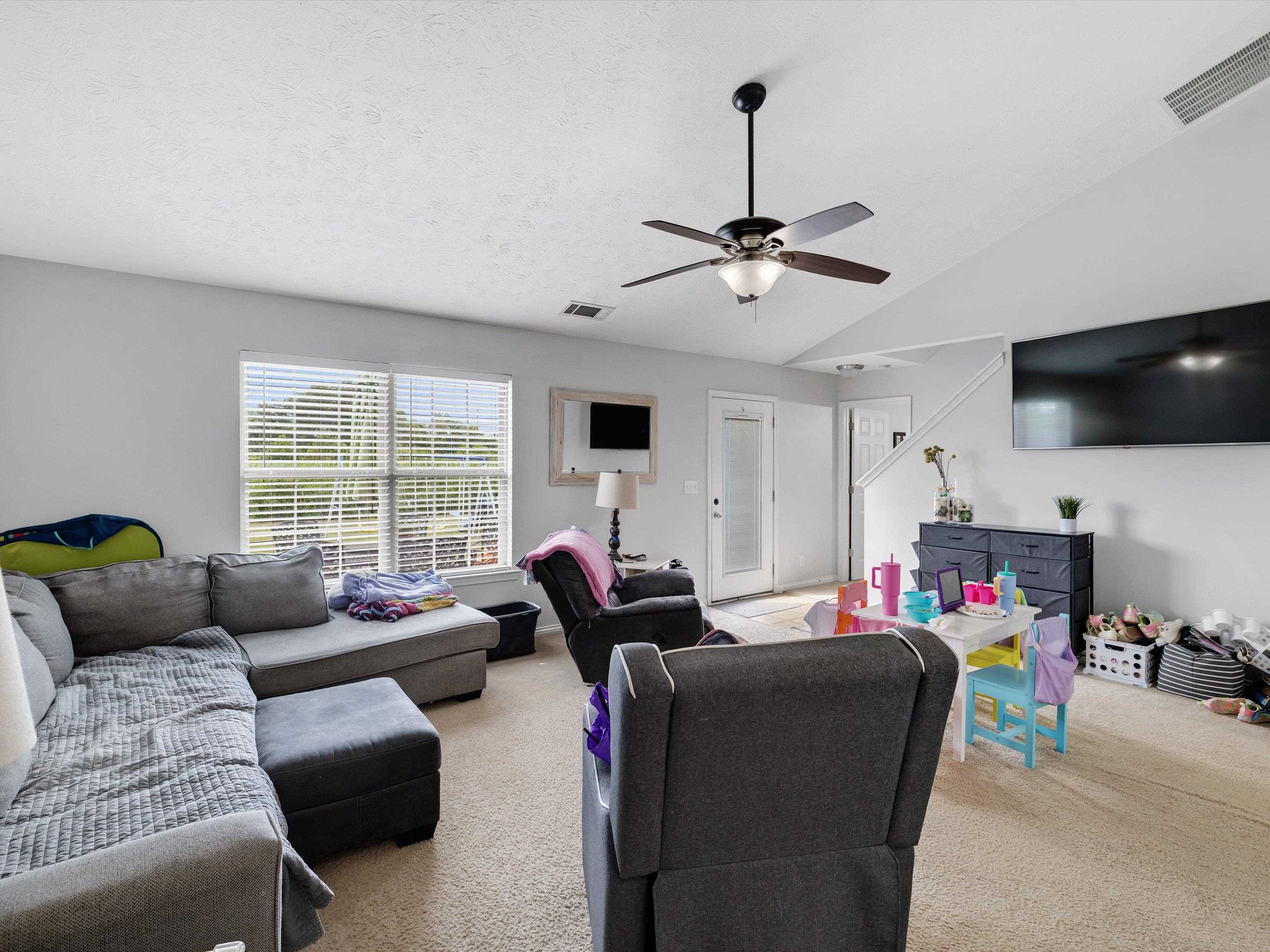 544 Camden Circle, Owensboro, Kentucky 42301, 4 Bedrooms Bedrooms, ,2 BathroomsBathrooms,Single Family Residence,For Sale,Camden Circle,92872