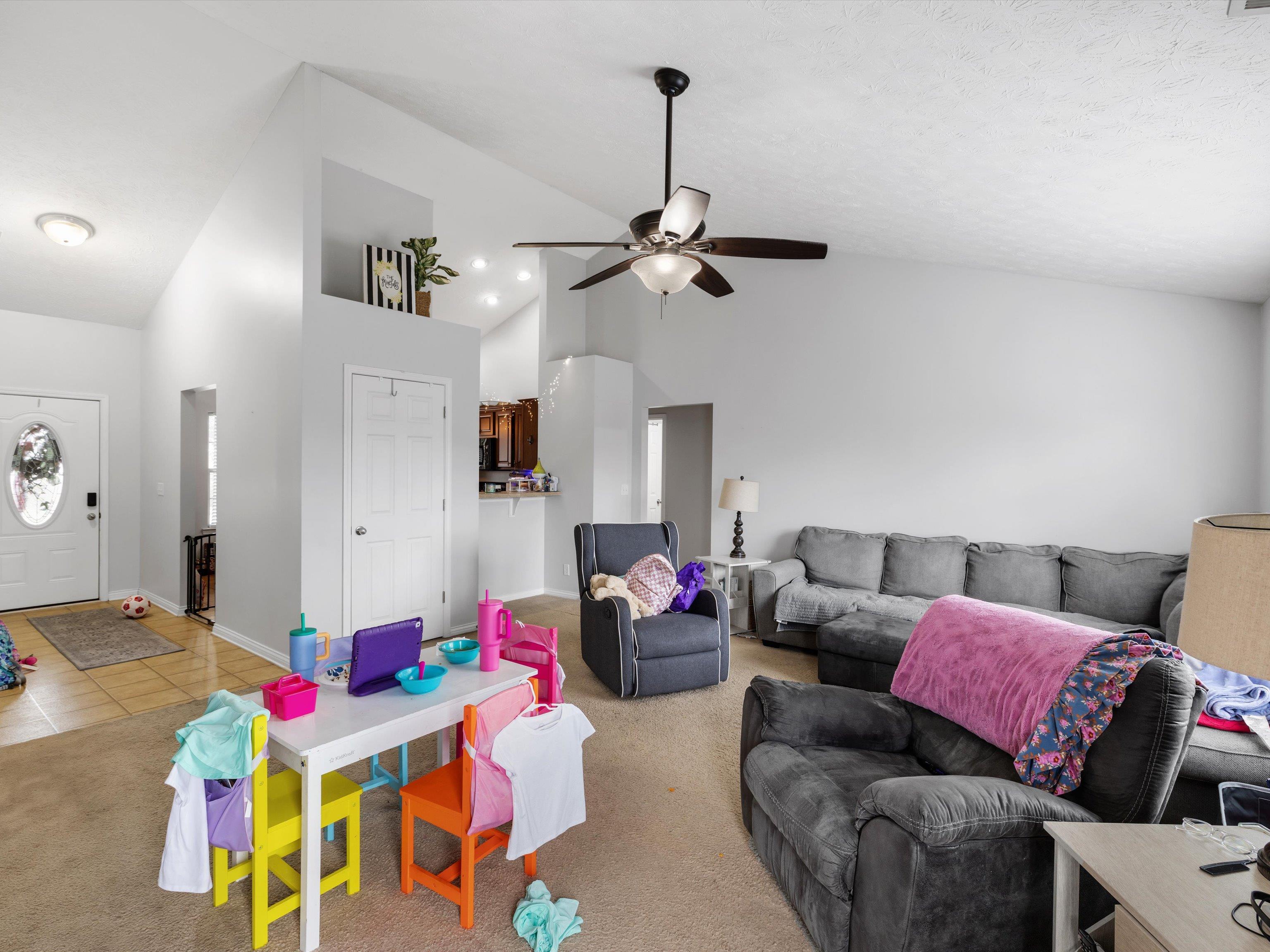 544 Camden Circle, Owensboro, Kentucky 42301, 4 Bedrooms Bedrooms, ,2 BathroomsBathrooms,Single Family Residence,For Sale,Camden Circle,92872