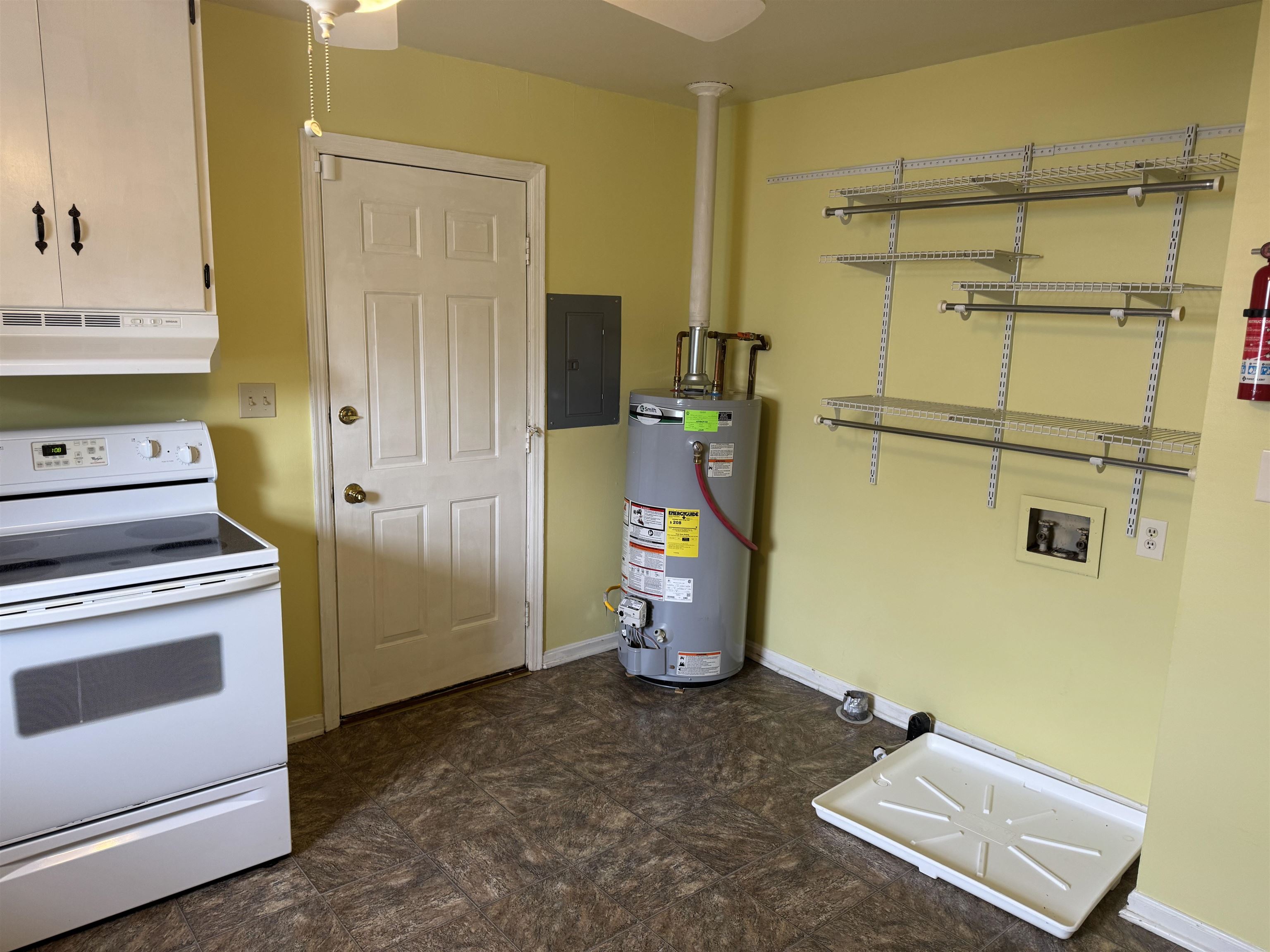 818 Letcher St, Henderson, Kentucky 42420, 2 Bedrooms Bedrooms, ,1 BathroomBathrooms,Single Family Residence,For Sale,Letcher St,92877