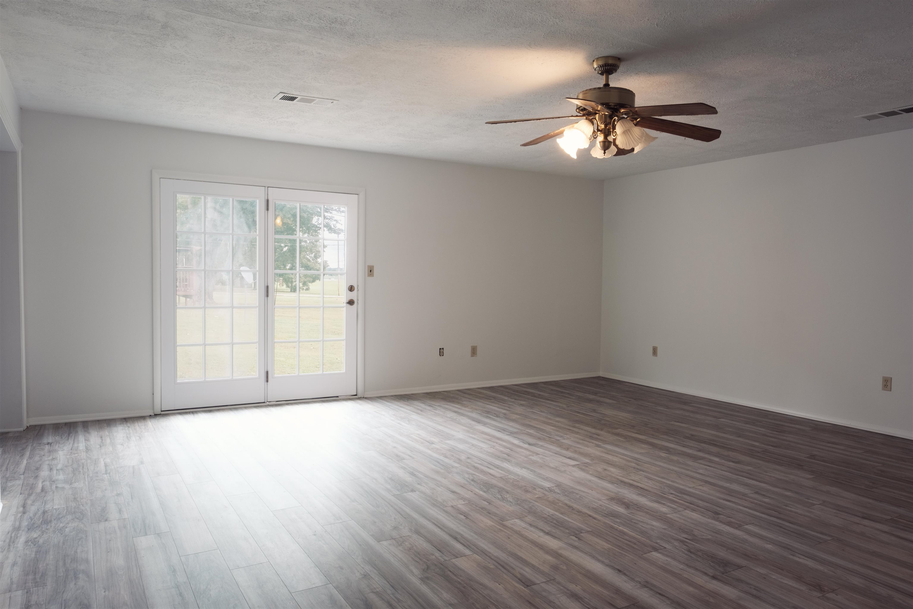 1445 Meadowlane Dr., Lewisport, Kentucky 42351, 4 Bedrooms Bedrooms, ,1 BathroomBathrooms,Single Family Residence,For Sale,Meadowlane Dr.,92880