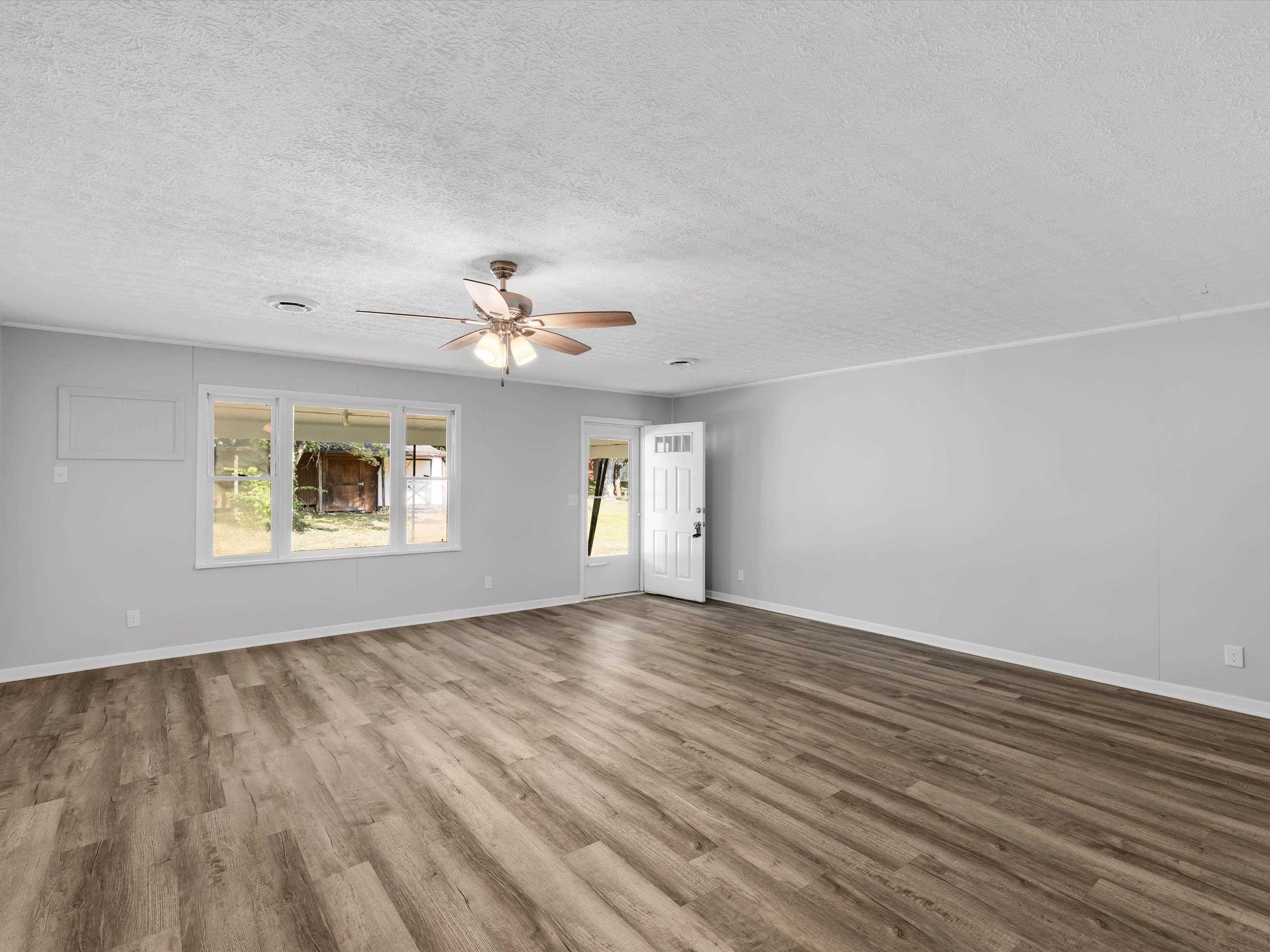 821 Broad, Beaver Dam, Kentucky 42320, 3 Bedrooms Bedrooms, ,1 BathroomBathrooms,Single Family Residence,For Sale,Broad,92883