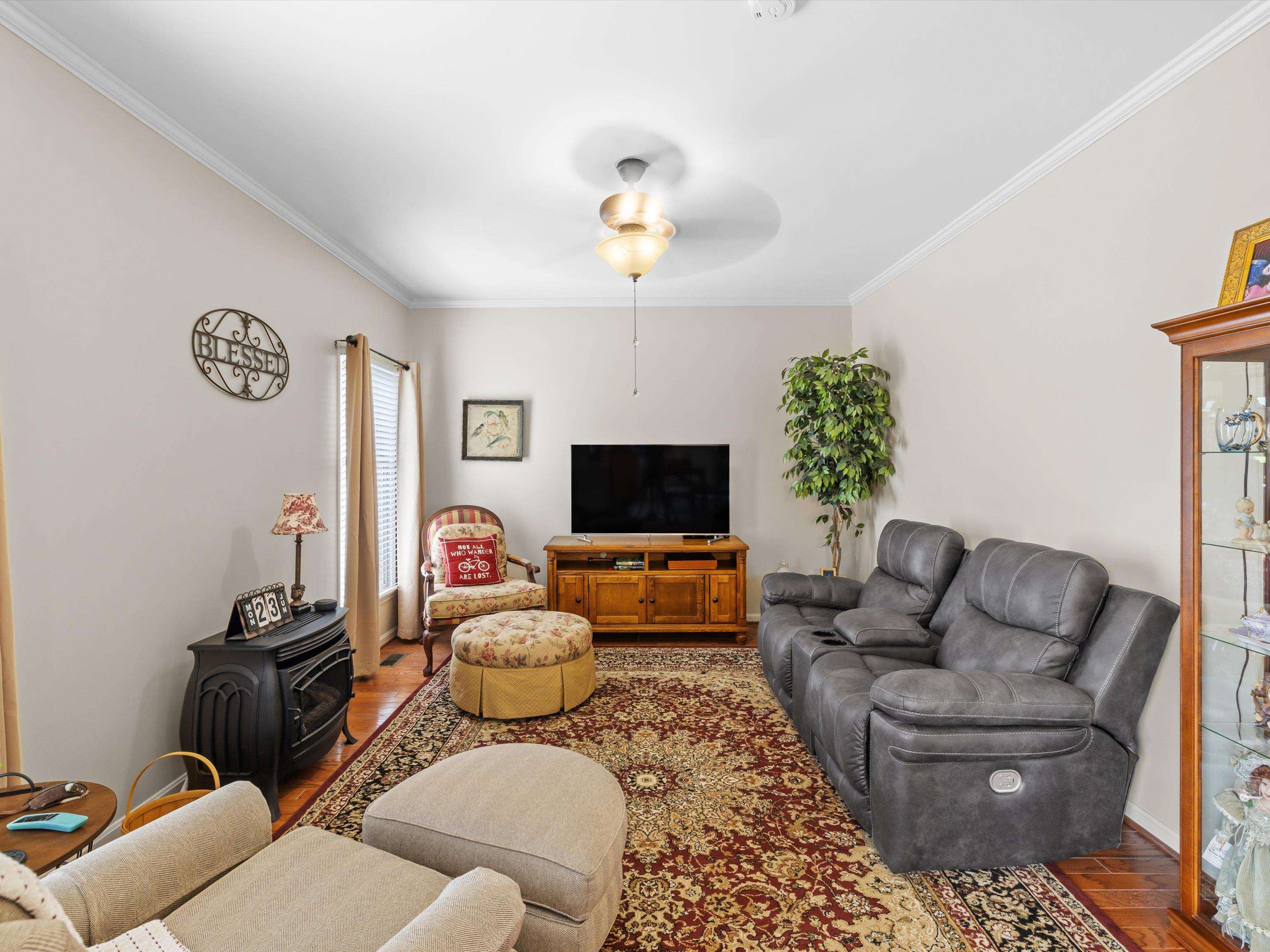738 Live Oak Place, Owensboro, Kentucky 42303, 2 Bedrooms Bedrooms, ,2 BathroomsBathrooms,Condominium,For Sale,Live Oak Place,92887