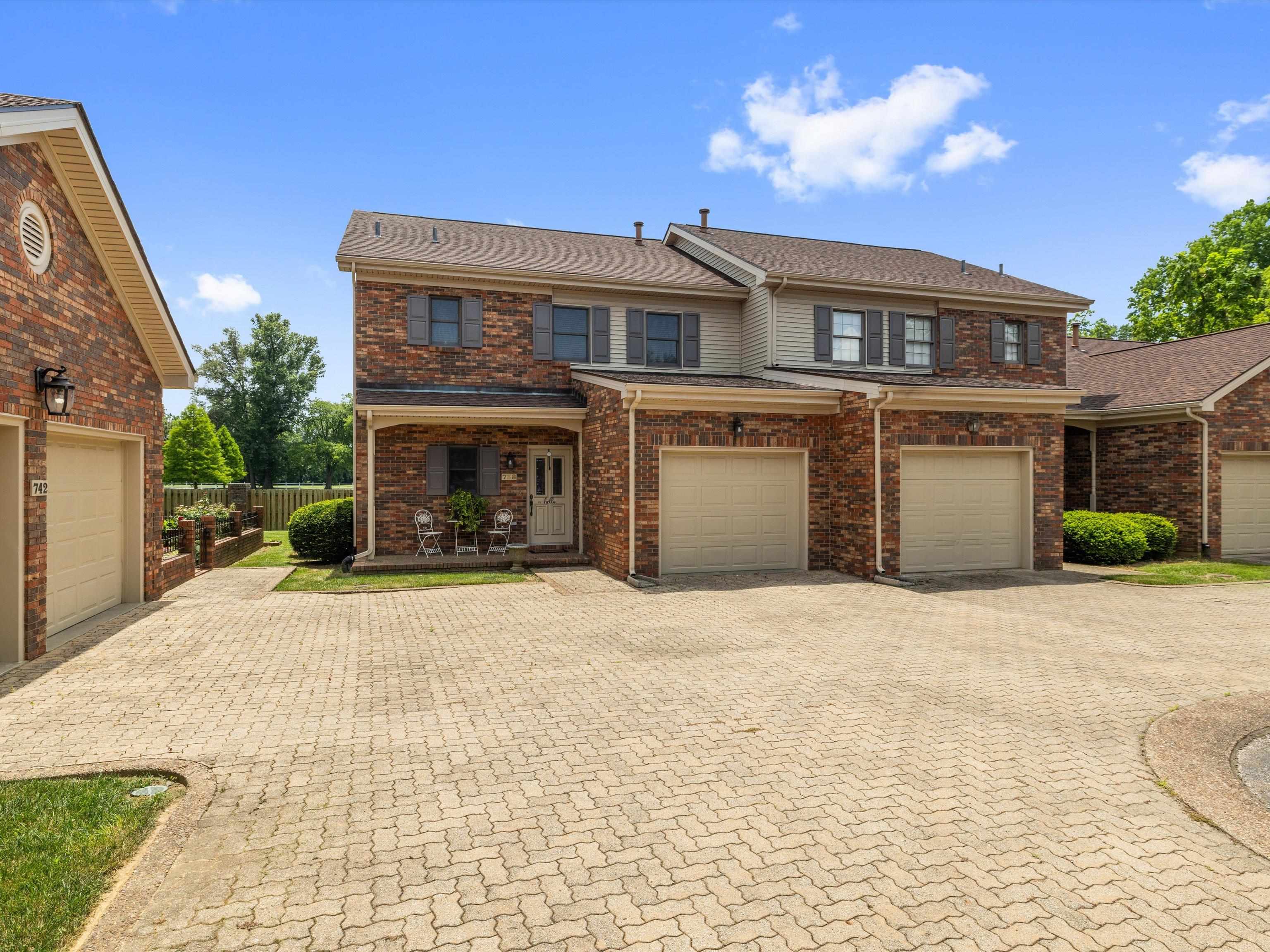 738 Live Oak Place, Owensboro, Kentucky 42303, 2 Bedrooms Bedrooms, ,2 BathroomsBathrooms,Condominium,For Sale,Live Oak Place,92887