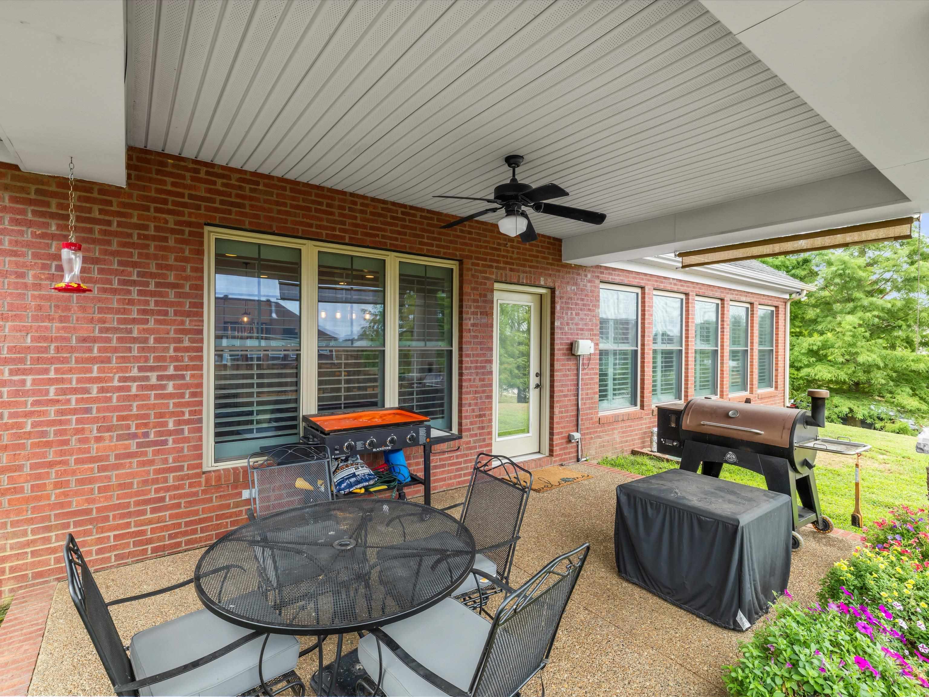 2300 Deer Valley Blvd, Utica, Kentucky 42376, 4 Bedrooms Bedrooms, ,3 BathroomsBathrooms,Single Family Residence,For Sale,Deer Valley Blvd,92892