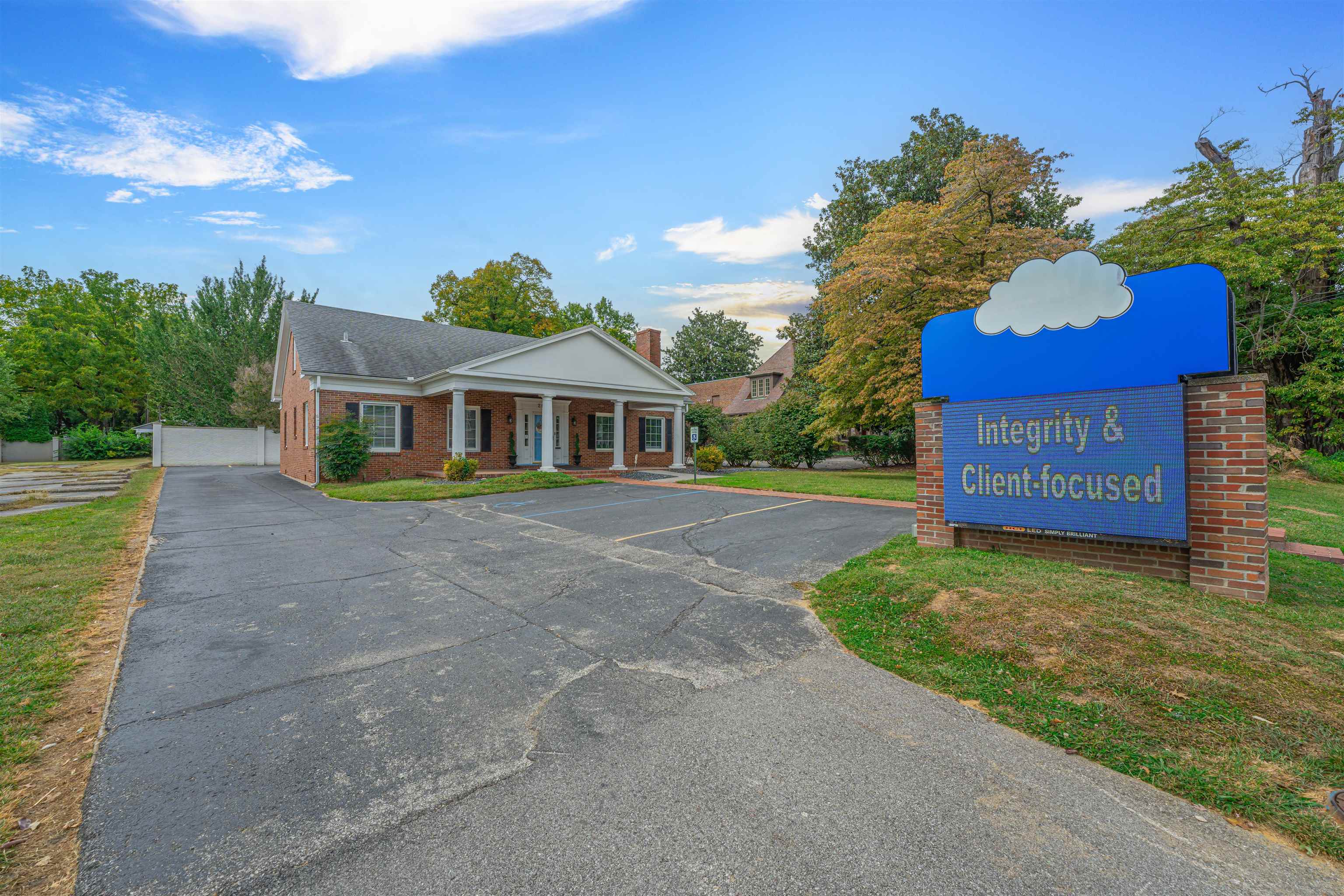 2120 Frederica St, Owensboro, Kentucky 42301, ,Office,For Sale,Frederica St,92897