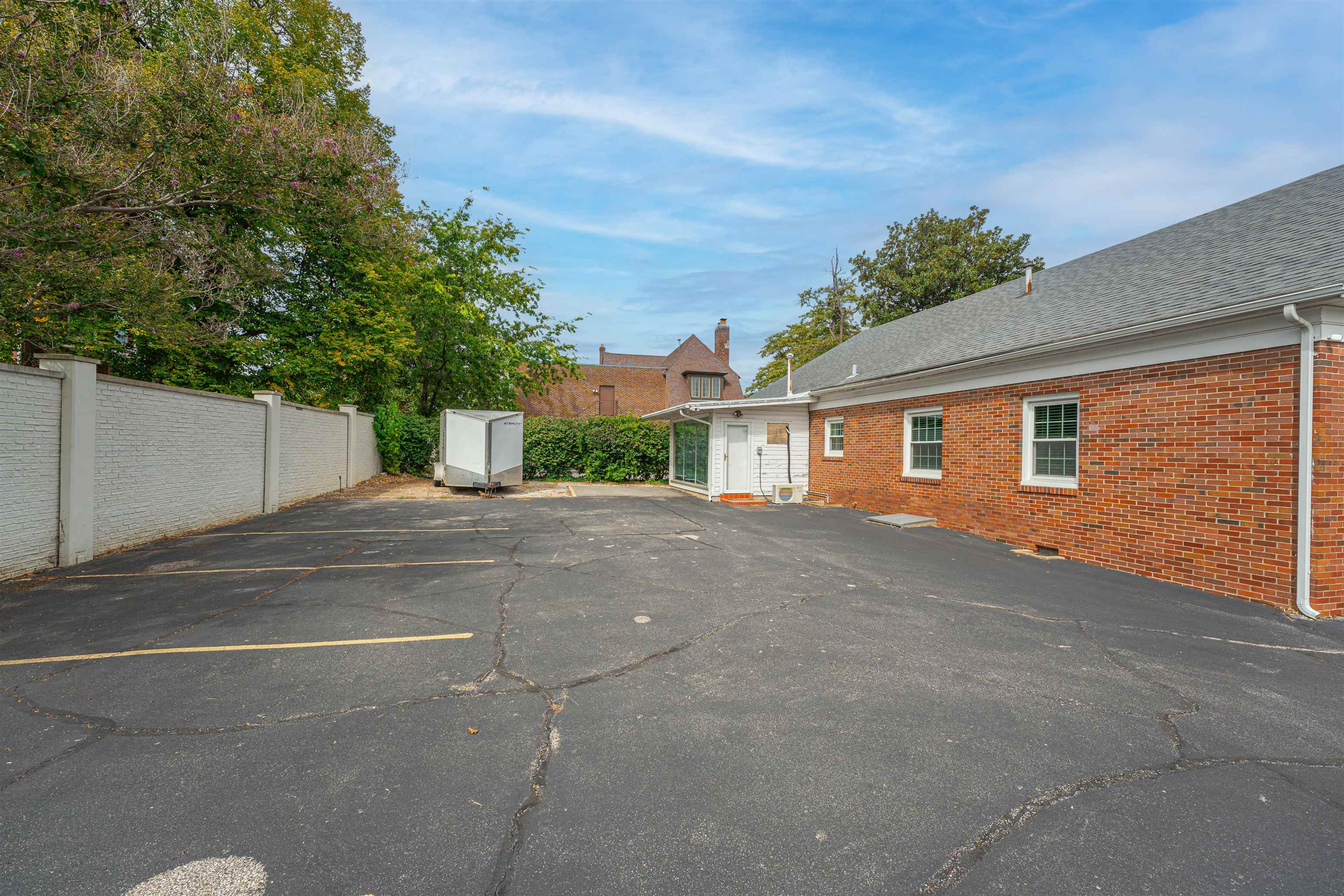 2120 Frederica St, Owensboro, Kentucky 42301, ,Office,For Sale,Frederica St,92897