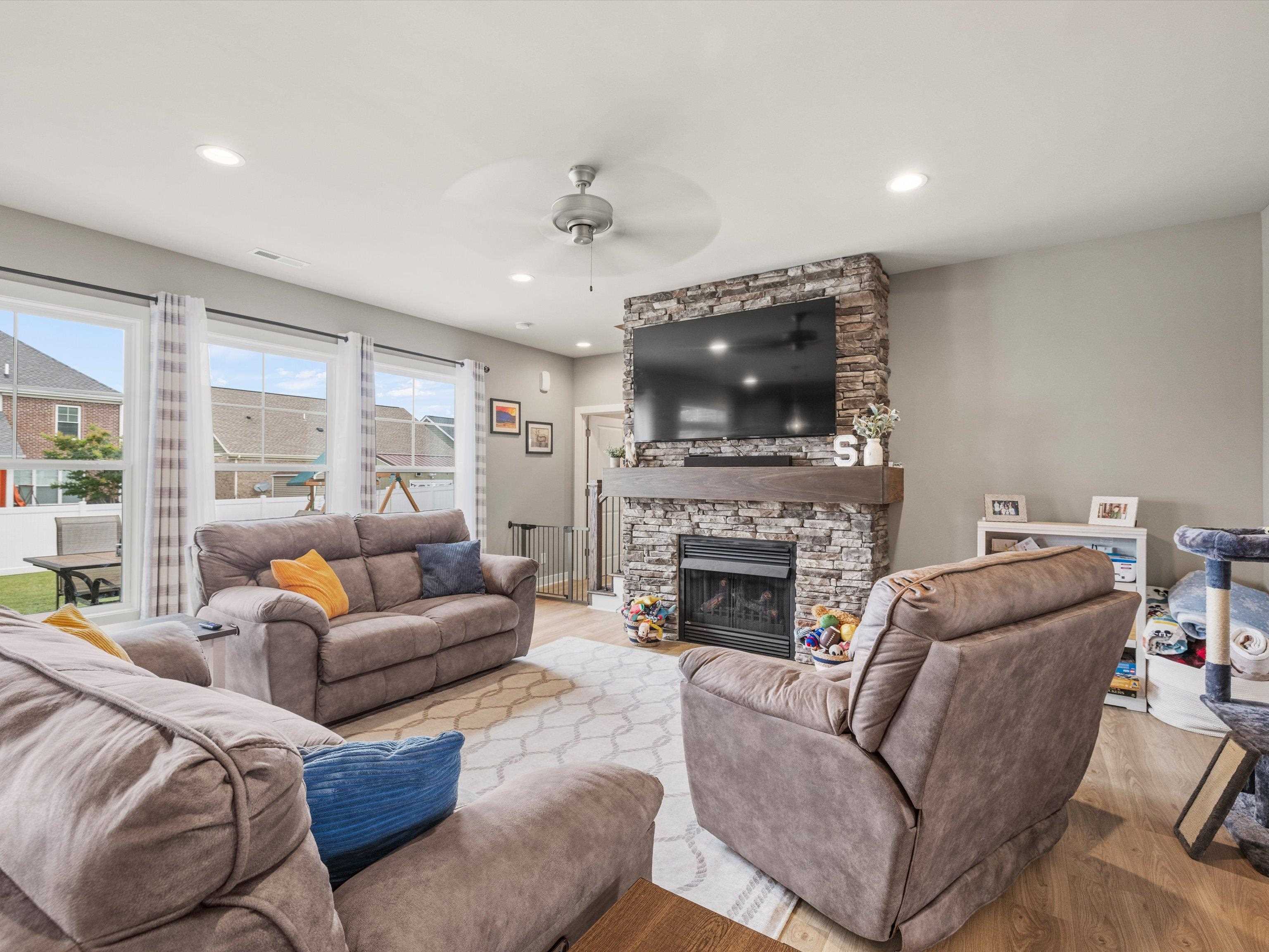 3845 Little Bluestem Dr, Owensboro, Kentucky 42303, 4 Bedrooms Bedrooms, ,2 BathroomsBathrooms,Single Family Residence,For Sale,Little Bluestem Dr,92899