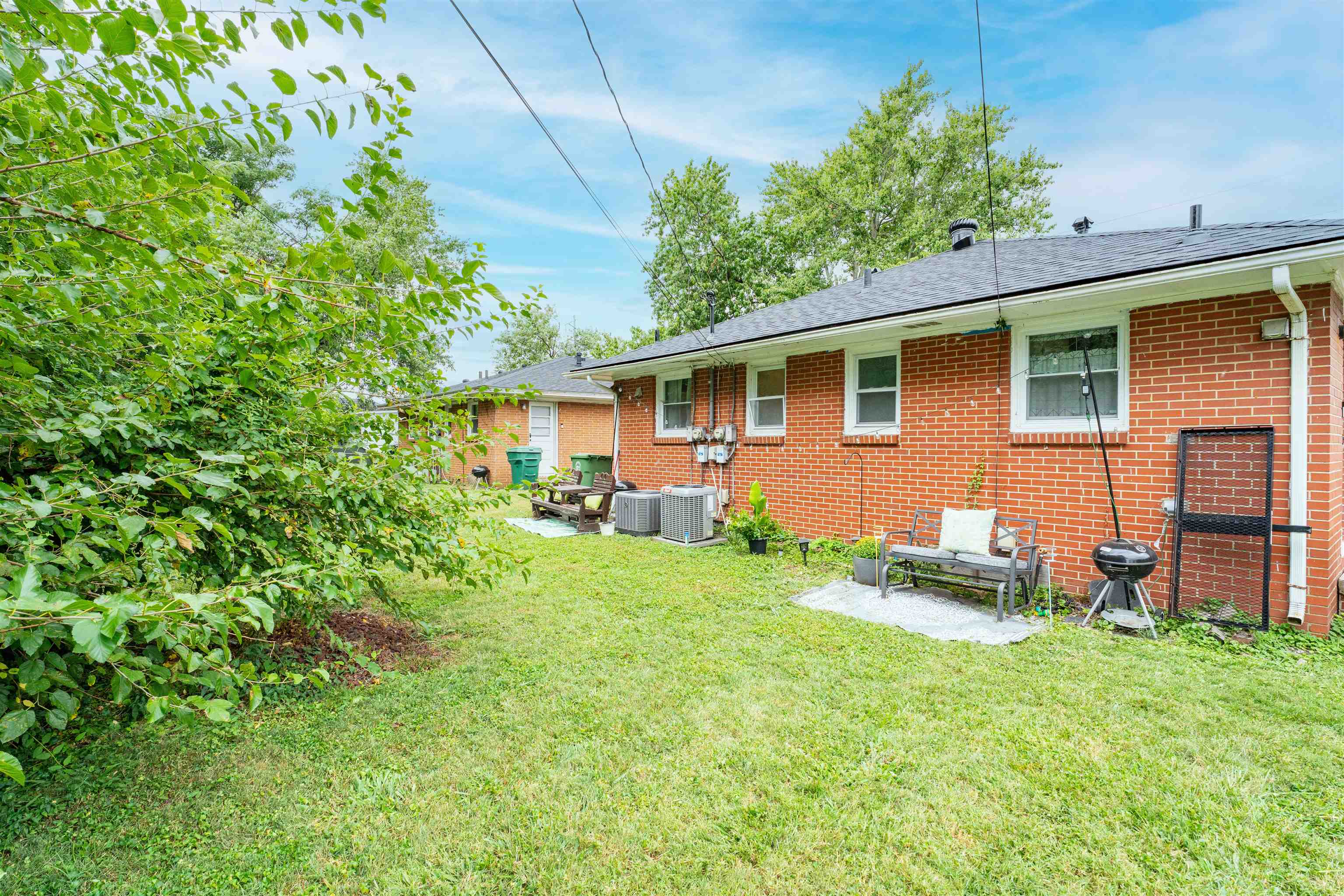 1205 Carter Rd, Owensboro, Kentucky 42301, 2 Bedrooms Bedrooms, ,2 BathroomsBathrooms,Single Family Residence,For Sale,Carter Rd,92901