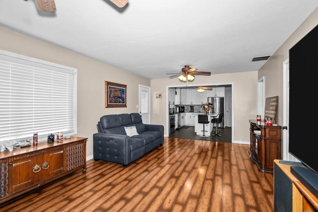 2515 Lawrin Ct, Owensboro, Kentucky 42301, 4 Bedrooms Bedrooms, ,2 BathroomsBathrooms,Single Family Residence,For Sale,Lawrin Ct,92908