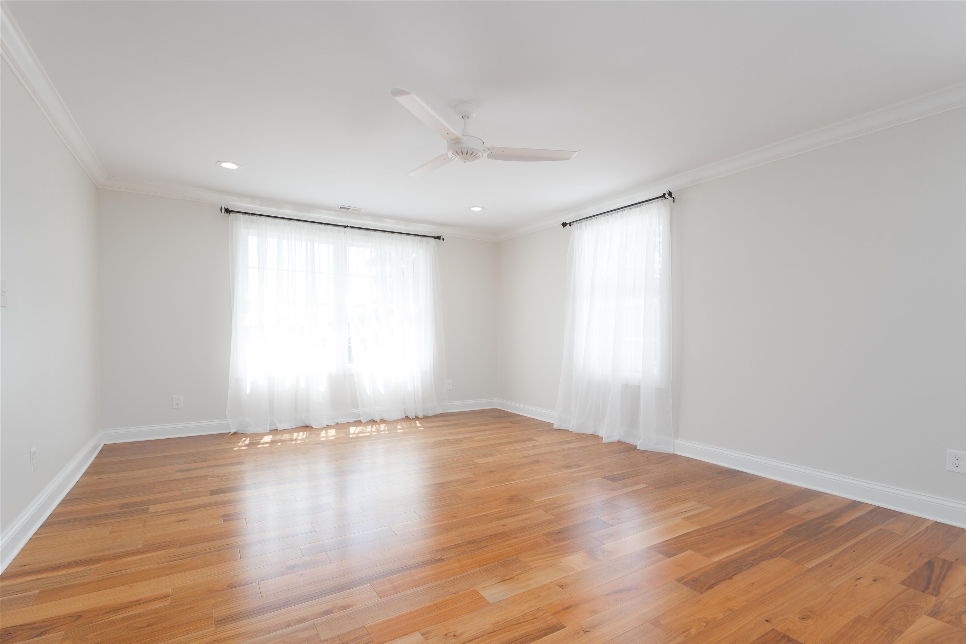 409 Griffith Ave, Owensboro, Kentucky 42301, 5 Bedrooms Bedrooms, ,3 BathroomsBathrooms,Single Family Residence,For Sale,Griffith Ave,92909