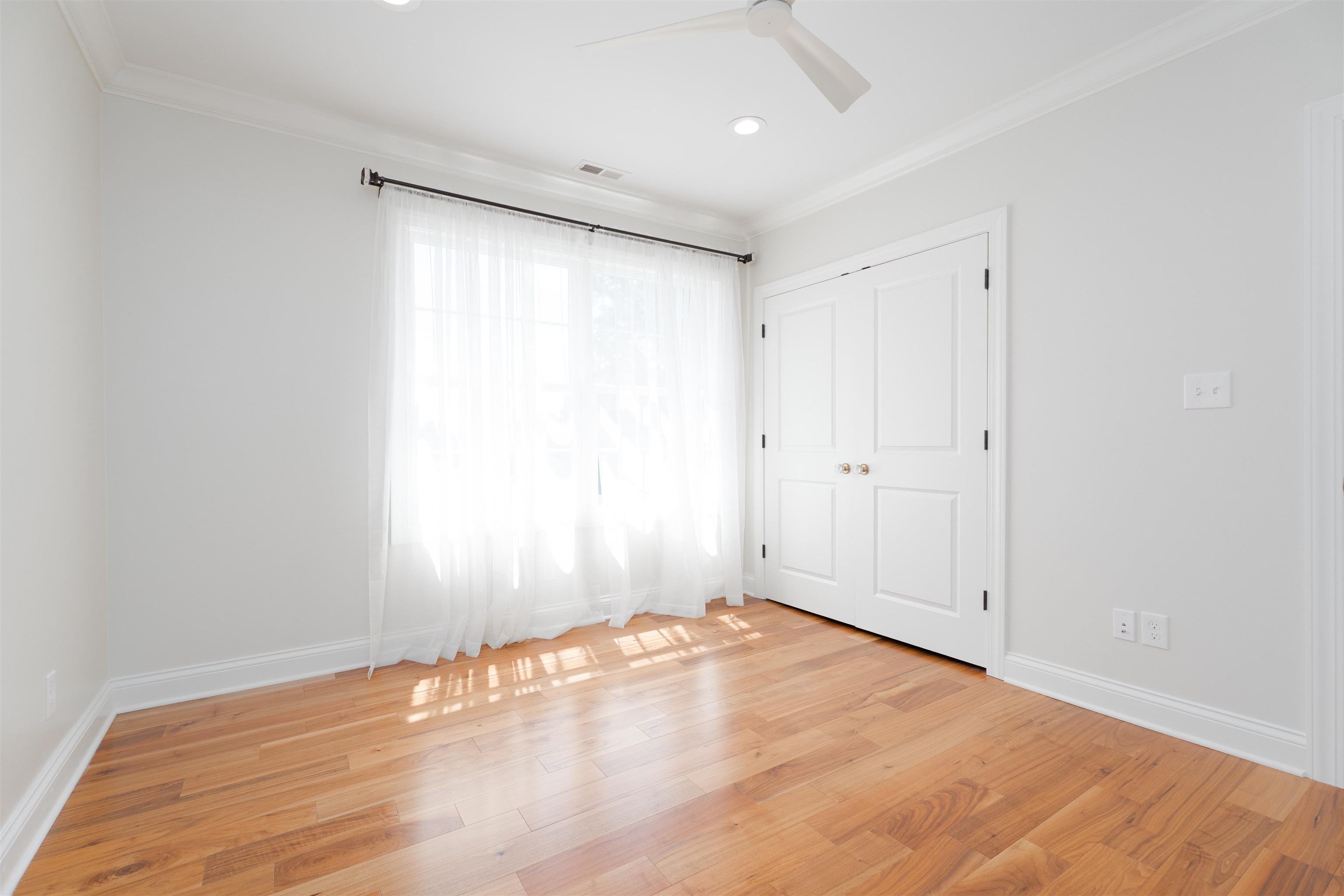 409 Griffith Ave, Owensboro, Kentucky 42301, 5 Bedrooms Bedrooms, ,3 BathroomsBathrooms,Single Family Residence,For Sale,Griffith Ave,92909