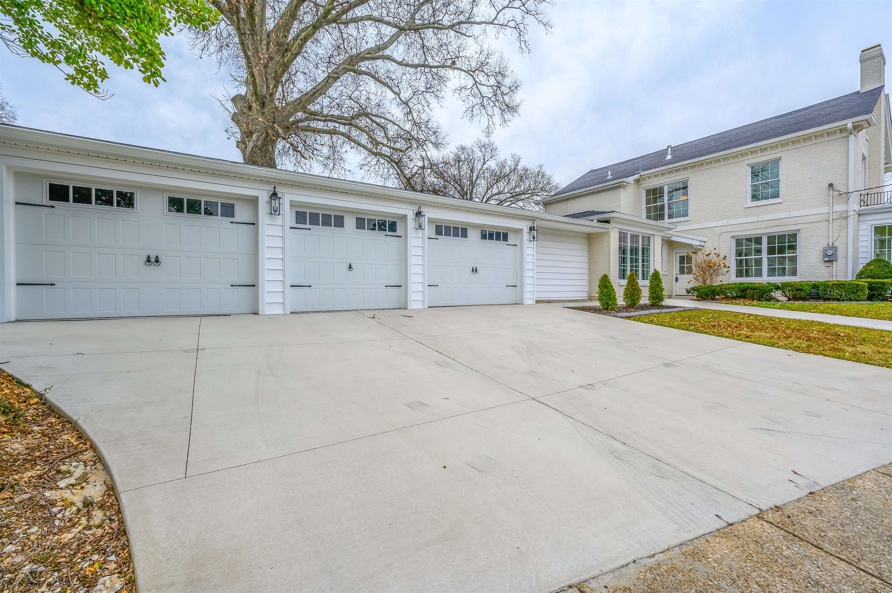409 Griffith Ave, Owensboro, Kentucky 42301, 5 Bedrooms Bedrooms, ,3 BathroomsBathrooms,Single Family Residence,For Sale,Griffith Ave,92909
