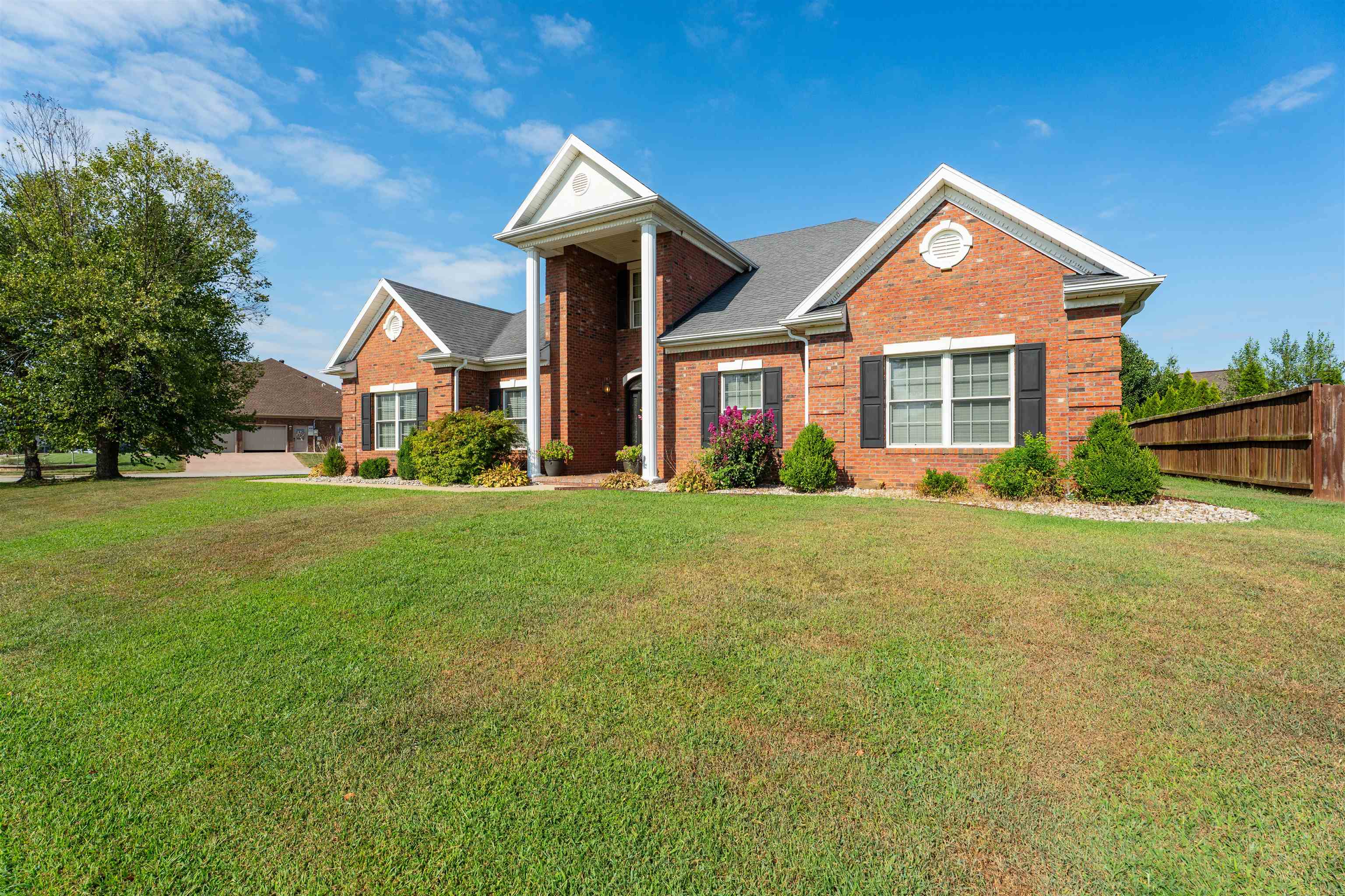 2065 Northwood Drive, Owensboro, Kentucky 42301, 4 Bedrooms Bedrooms, ,3 BathroomsBathrooms,Single Family Residence,For Sale,Northwood Drive,92910