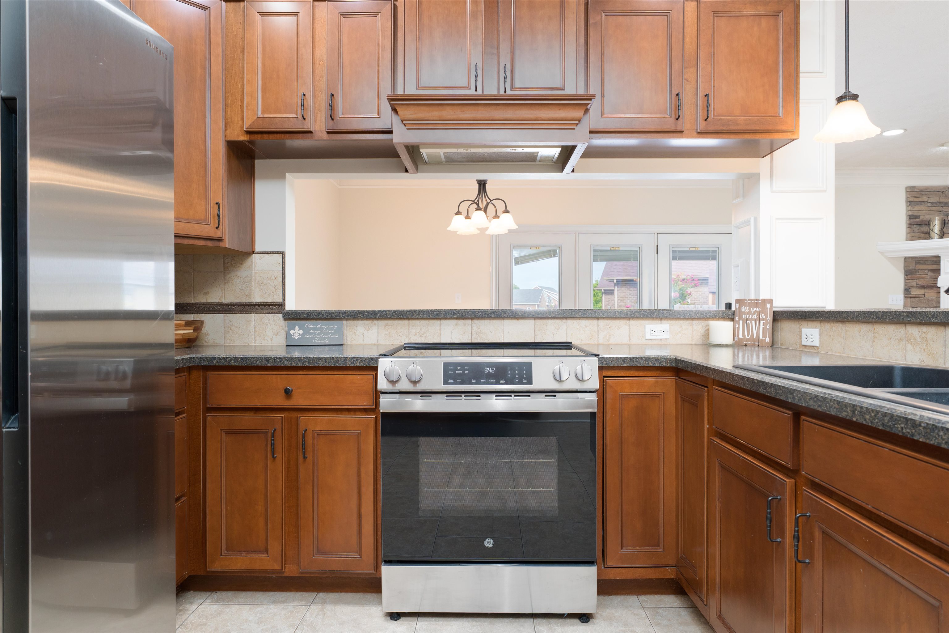 2065 Northwood Drive, Owensboro, Kentucky 42301, 4 Bedrooms Bedrooms, ,3 BathroomsBathrooms,Single Family Residence,For Sale,Northwood Drive,92910