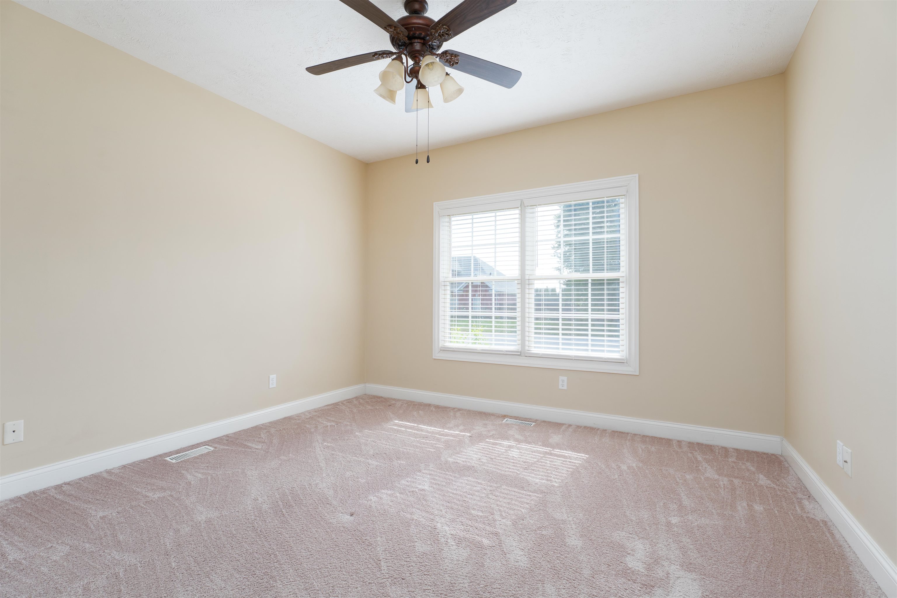 2065 Northwood Drive, Owensboro, Kentucky 42301, 4 Bedrooms Bedrooms, ,3 BathroomsBathrooms,Single Family Residence,For Sale,Northwood Drive,92910