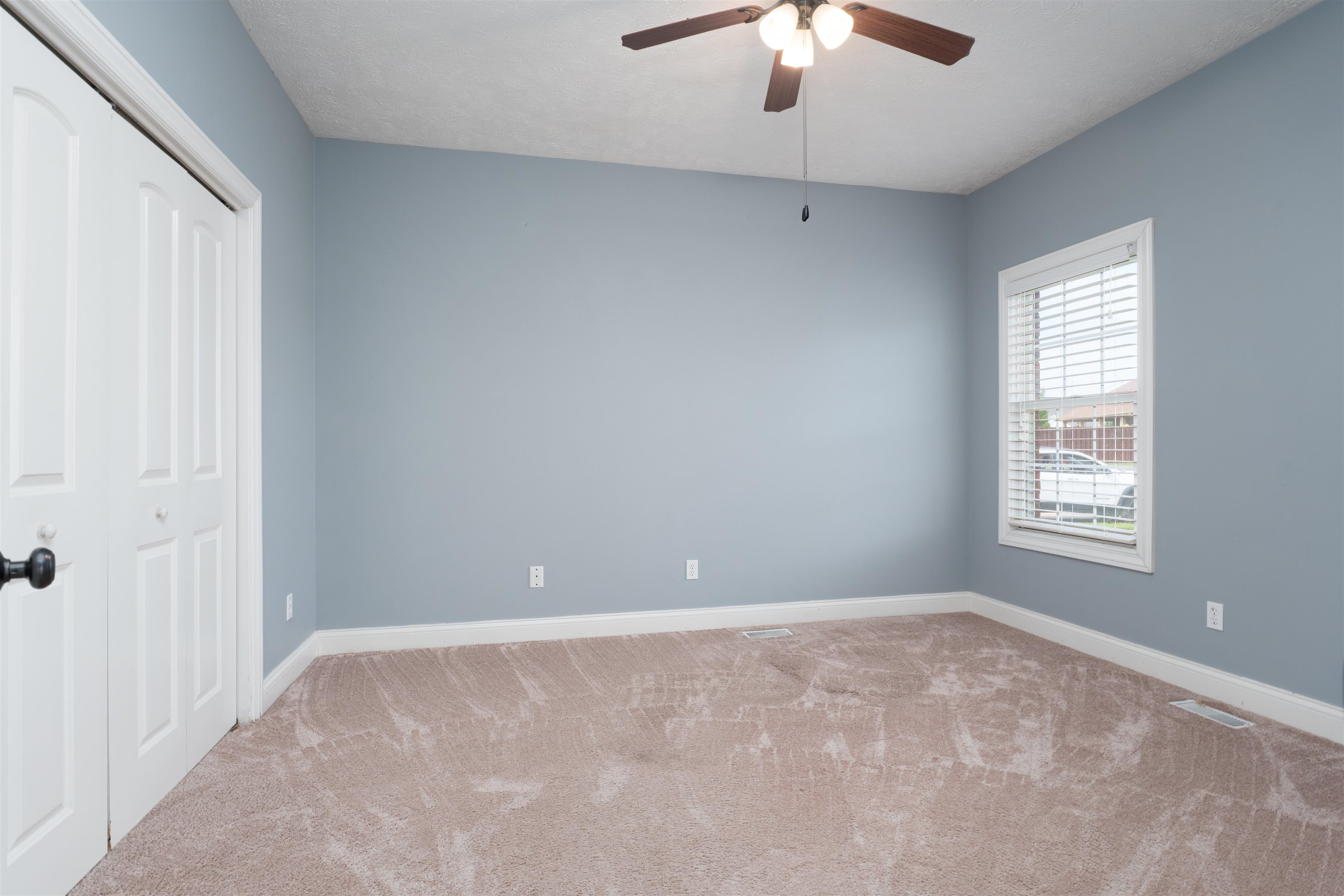 2065 Northwood Drive, Owensboro, Kentucky 42301, 4 Bedrooms Bedrooms, ,3 BathroomsBathrooms,Single Family Residence,For Sale,Northwood Drive,92910