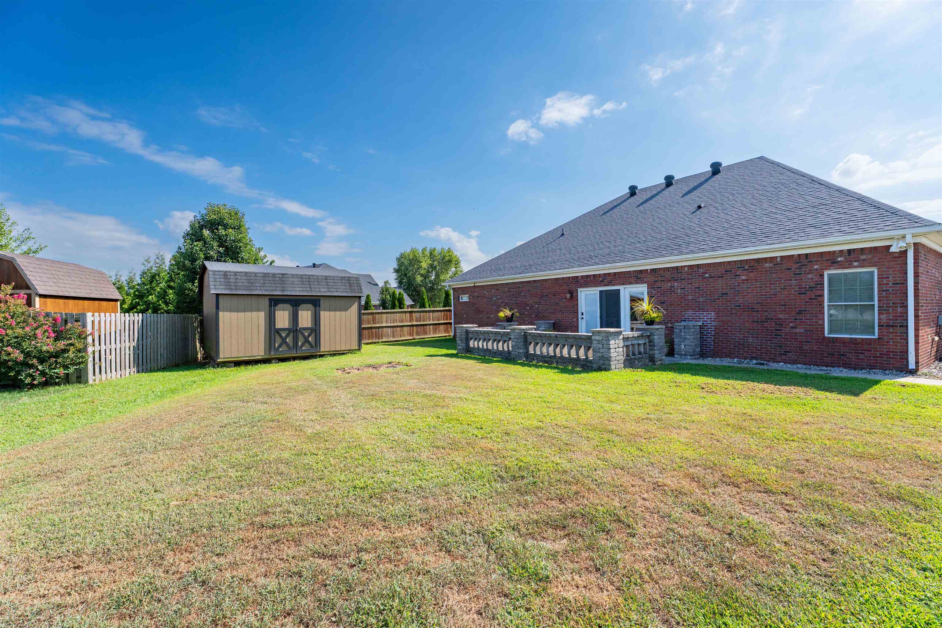 2065 Northwood Drive, Owensboro, Kentucky 42301, 4 Bedrooms Bedrooms, ,3 BathroomsBathrooms,Single Family Residence,For Sale,Northwood Drive,92910