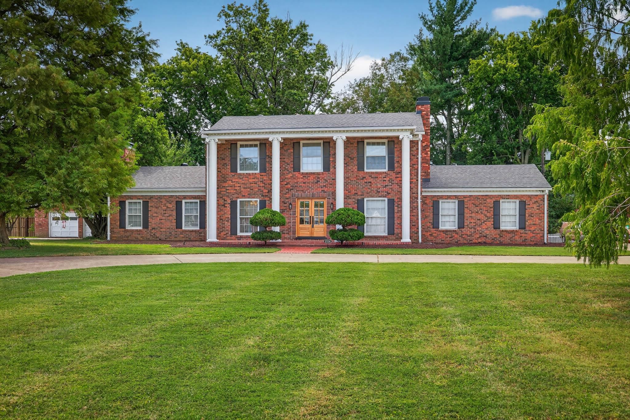 2124 Griffith Ave, Owensboro, Kentucky 42301, 5 Bedrooms Bedrooms, ,3 BathroomsBathrooms,Single Family Residence,For Sale,Griffith Ave,92916