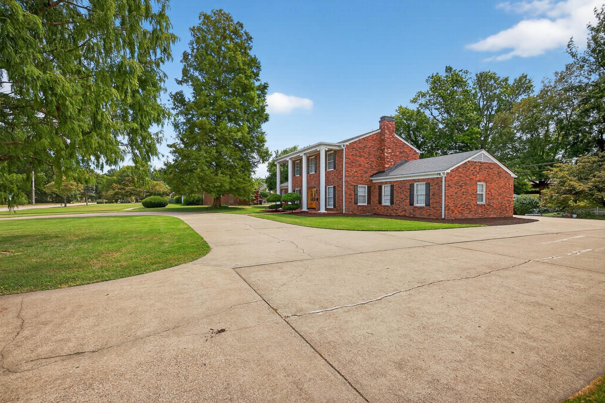 2124 Griffith Ave, Owensboro, Kentucky 42301, 5 Bedrooms Bedrooms, ,3 BathroomsBathrooms,Single Family Residence,For Sale,Griffith Ave,92916