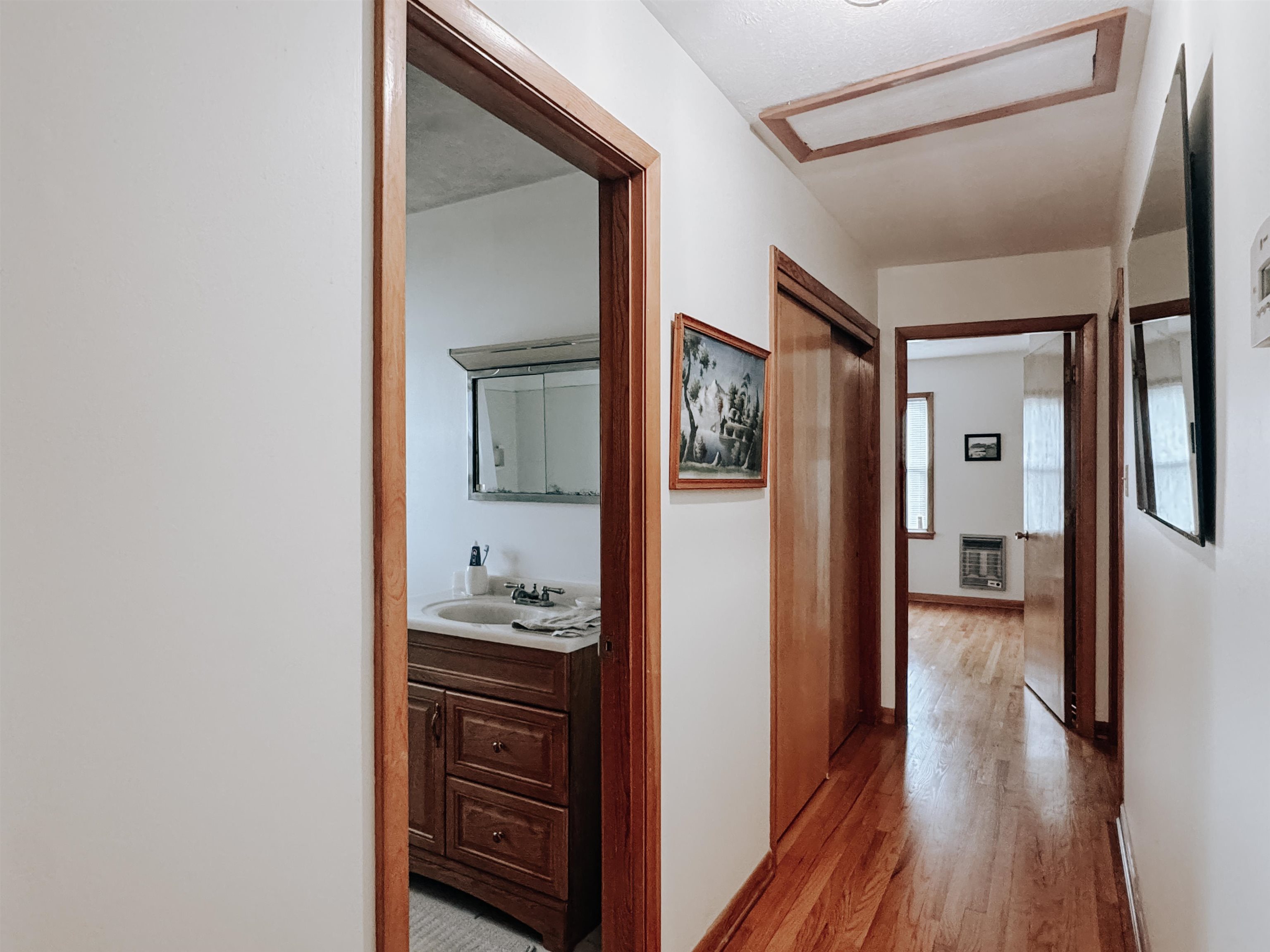 223 Walnut St, Centertown, Kentucky 42328, 2 Bedrooms Bedrooms, ,1 BathroomBathrooms,Single Family Residence,For Sale,Walnut St,92919