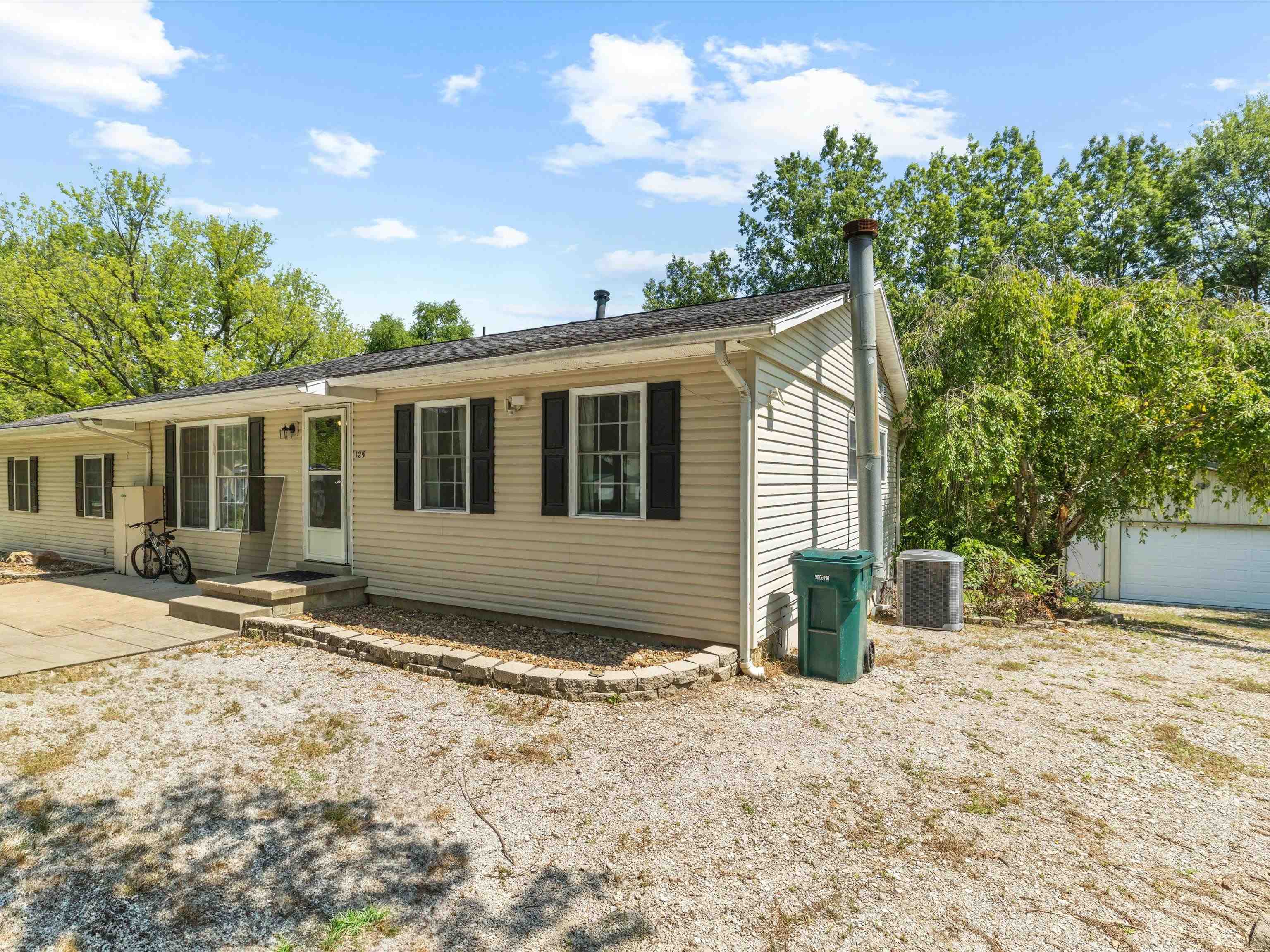 125 Cortez, CHANDLER, Indiana 47610, 5 Bedrooms Bedrooms, ,2 BathroomsBathrooms,Single Family Residence,For Sale,Cortez,92920