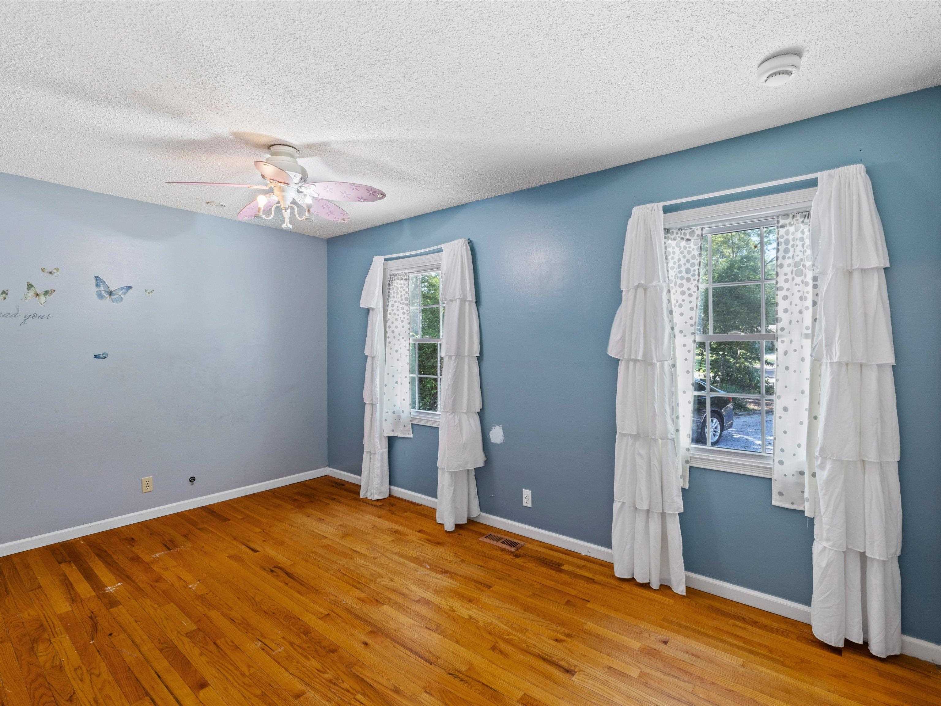 125 Cortez, CHANDLER, Indiana 47610, 5 Bedrooms Bedrooms, ,2 BathroomsBathrooms,Single Family Residence,For Sale,Cortez,92920