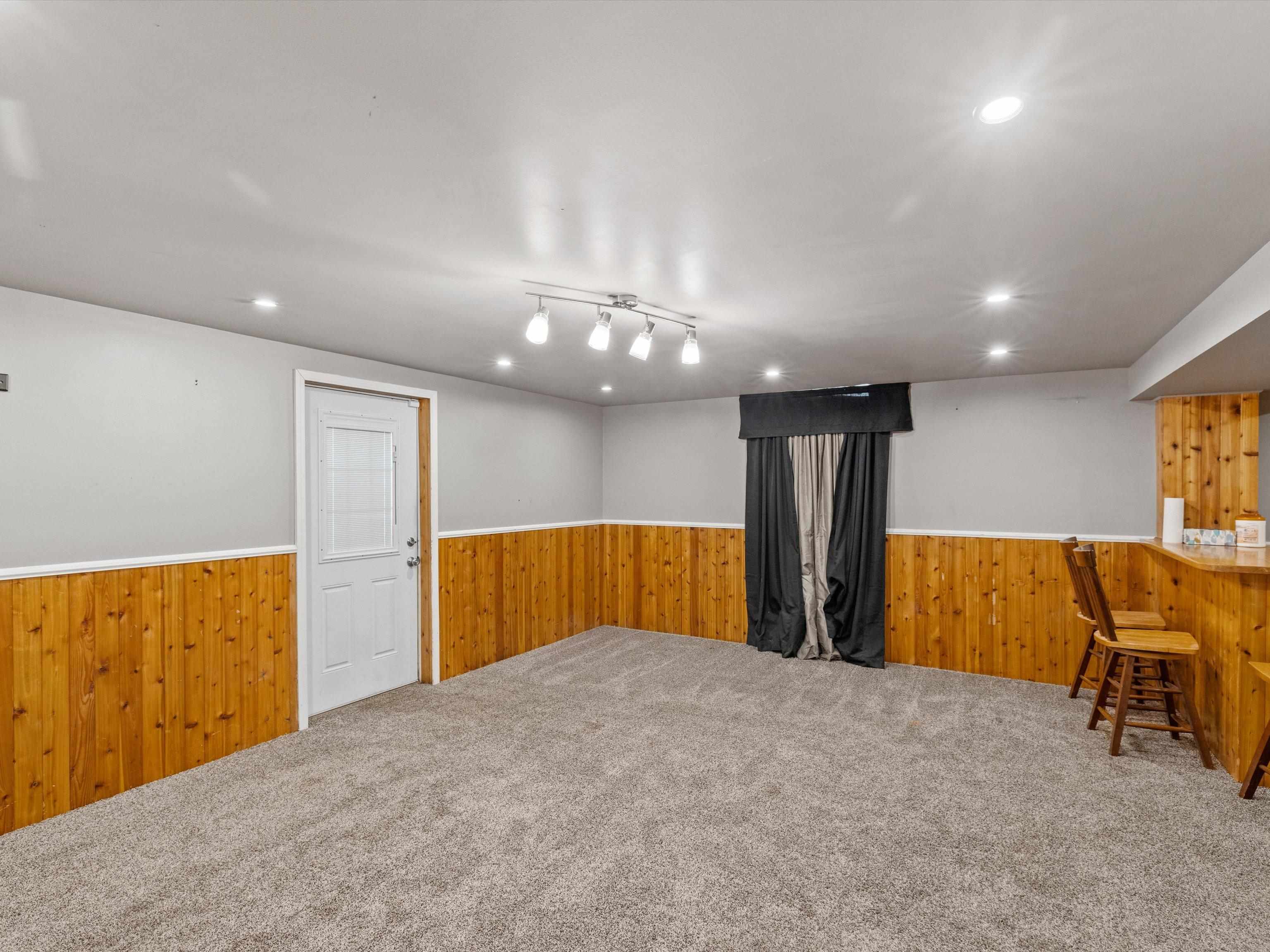 125 Cortez, CHANDLER, Indiana 47610, 5 Bedrooms Bedrooms, ,2 BathroomsBathrooms,Single Family Residence,For Sale,Cortez,92920