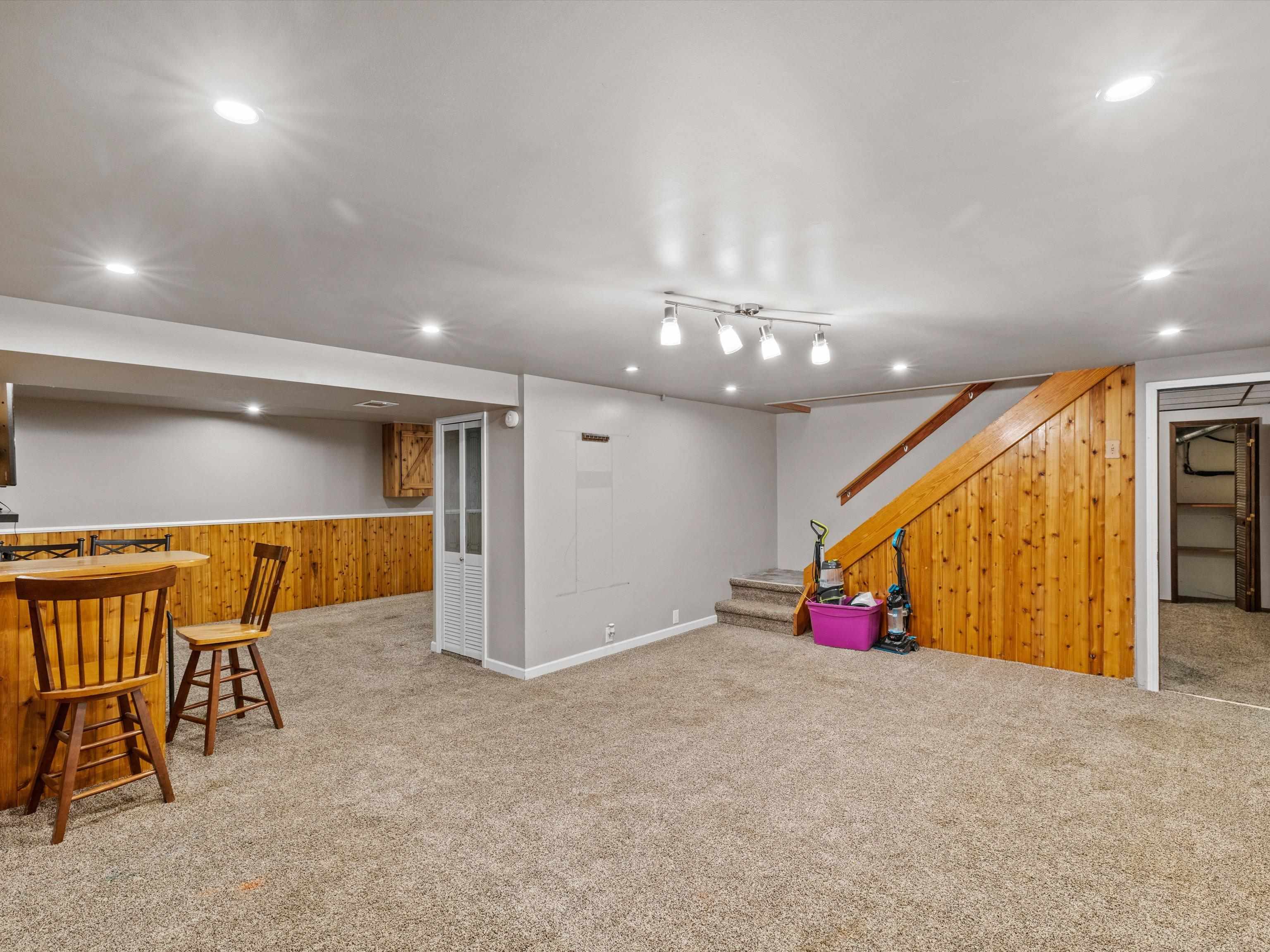 125 Cortez, CHANDLER, Indiana 47610, 5 Bedrooms Bedrooms, ,2 BathroomsBathrooms,Single Family Residence,For Sale,Cortez,92920