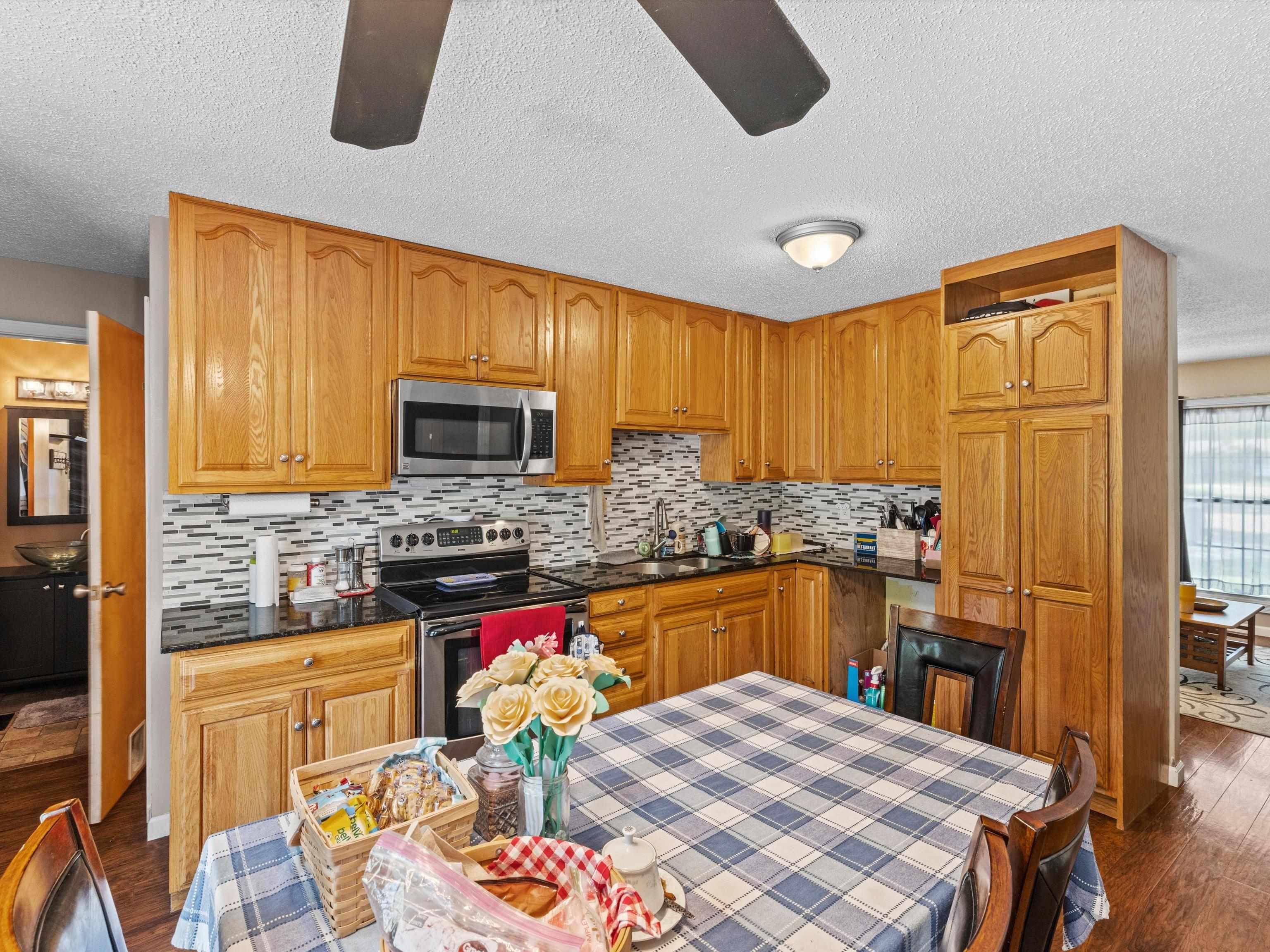 125 Cortez, CHANDLER, Indiana 47610, 5 Bedrooms Bedrooms, ,2 BathroomsBathrooms,Single Family Residence,For Sale,Cortez,92920
