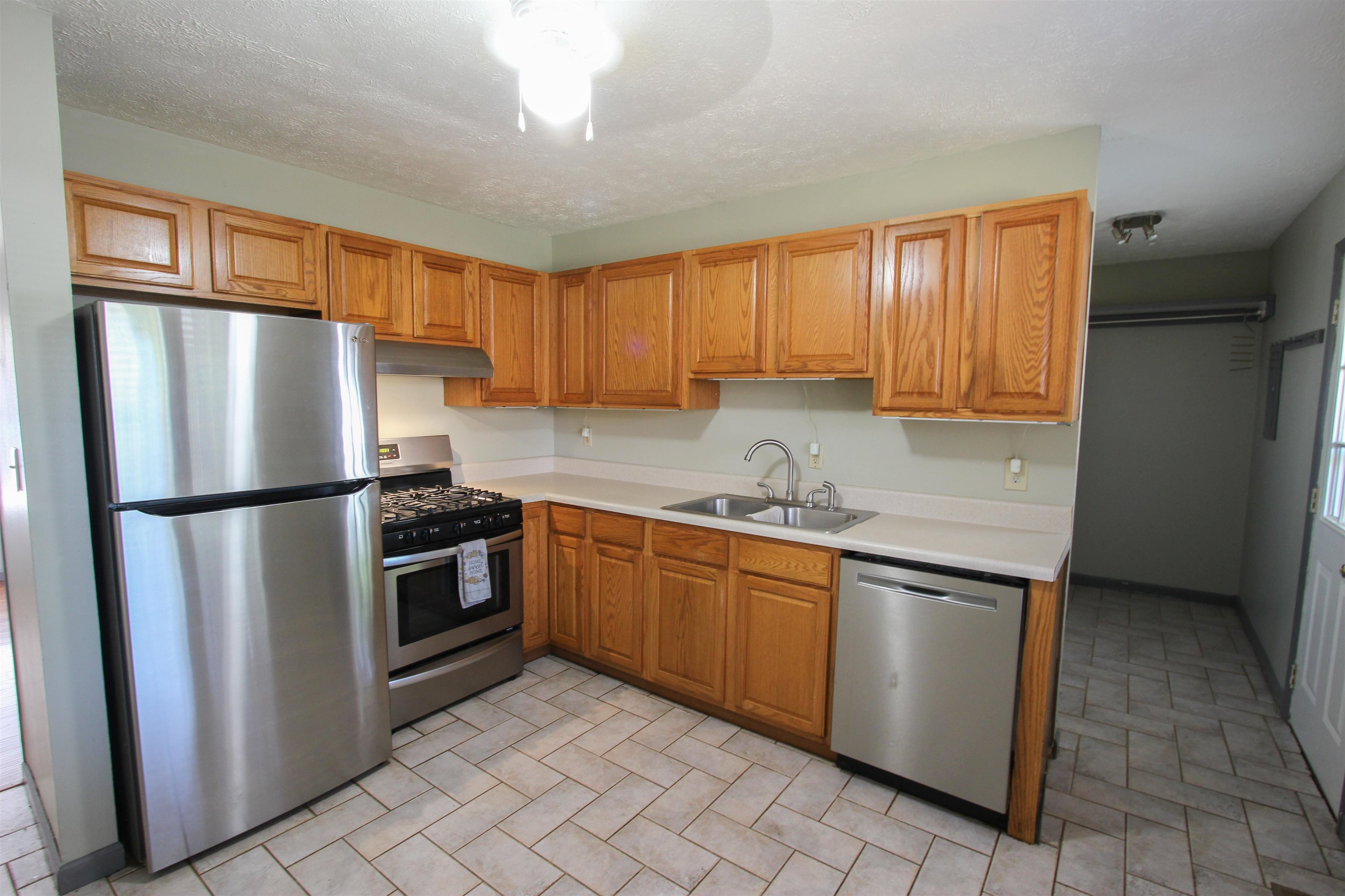 3838 Rudy Martin Drive, Owensboro, Kentucky 42301, 3 Bedrooms Bedrooms, ,1 BathroomBathrooms,Single Family Residence,For Sale,Rudy Martin Drive,92921