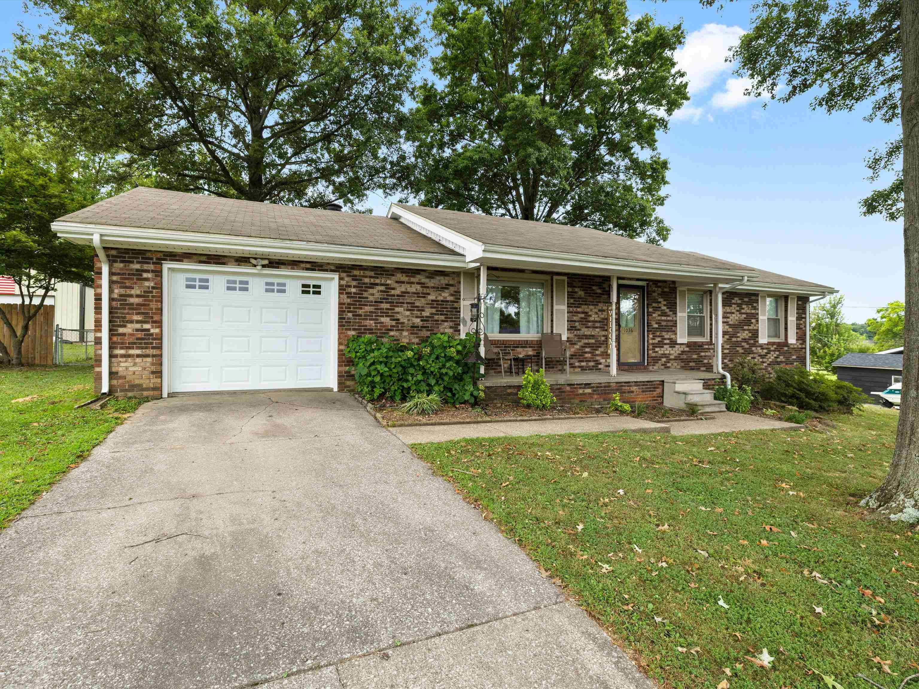 1036 Ernest Ln, Henderson, Kentucky 42420, 3 Bedrooms Bedrooms, ,1 BathroomBathrooms,Ranch,For Sale,Ernest Ln,92928