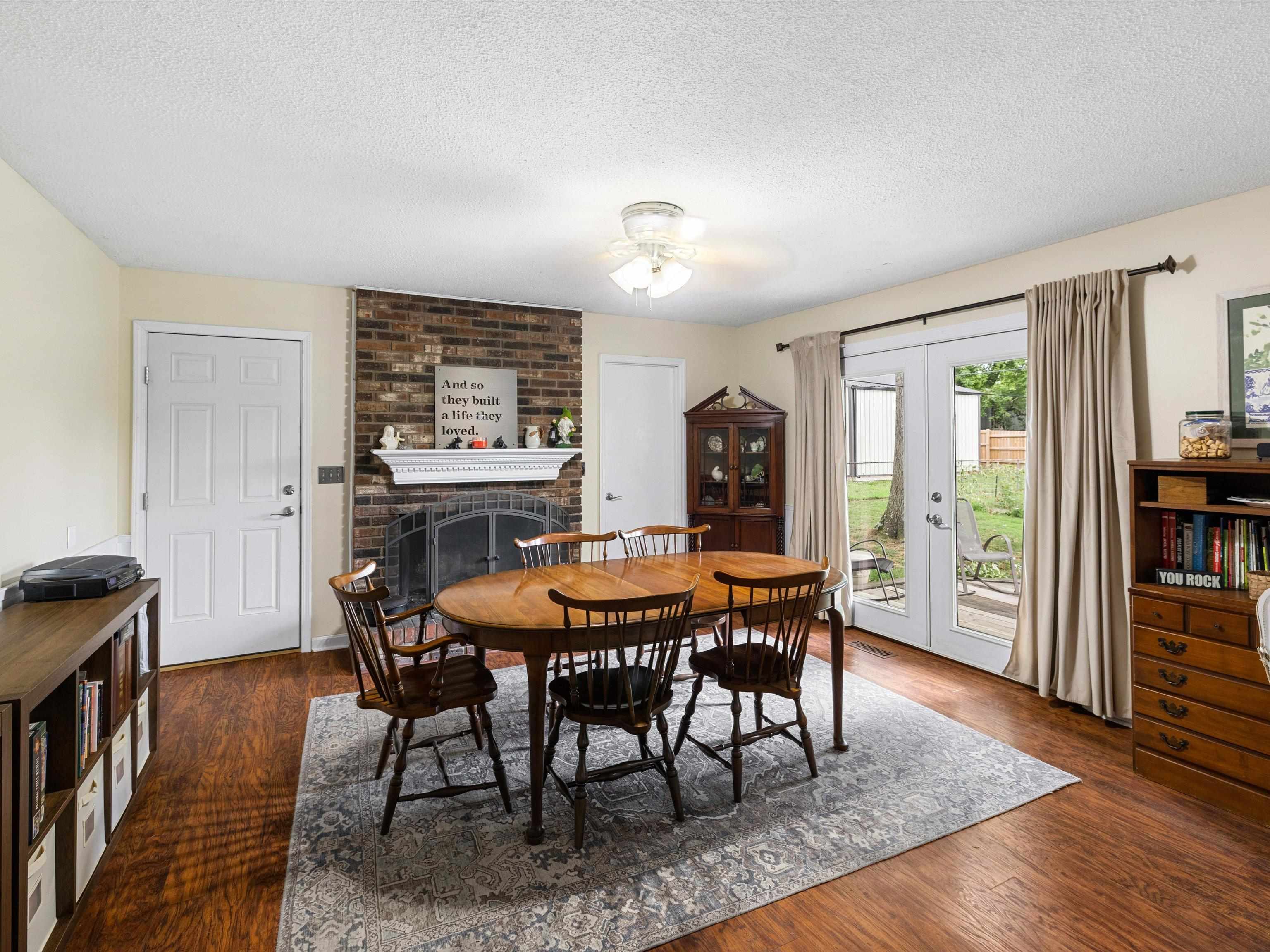 1036 Ernest Ln, Henderson, Kentucky 42420, 3 Bedrooms Bedrooms, ,1 BathroomBathrooms,Ranch,For Sale,Ernest Ln,92928
