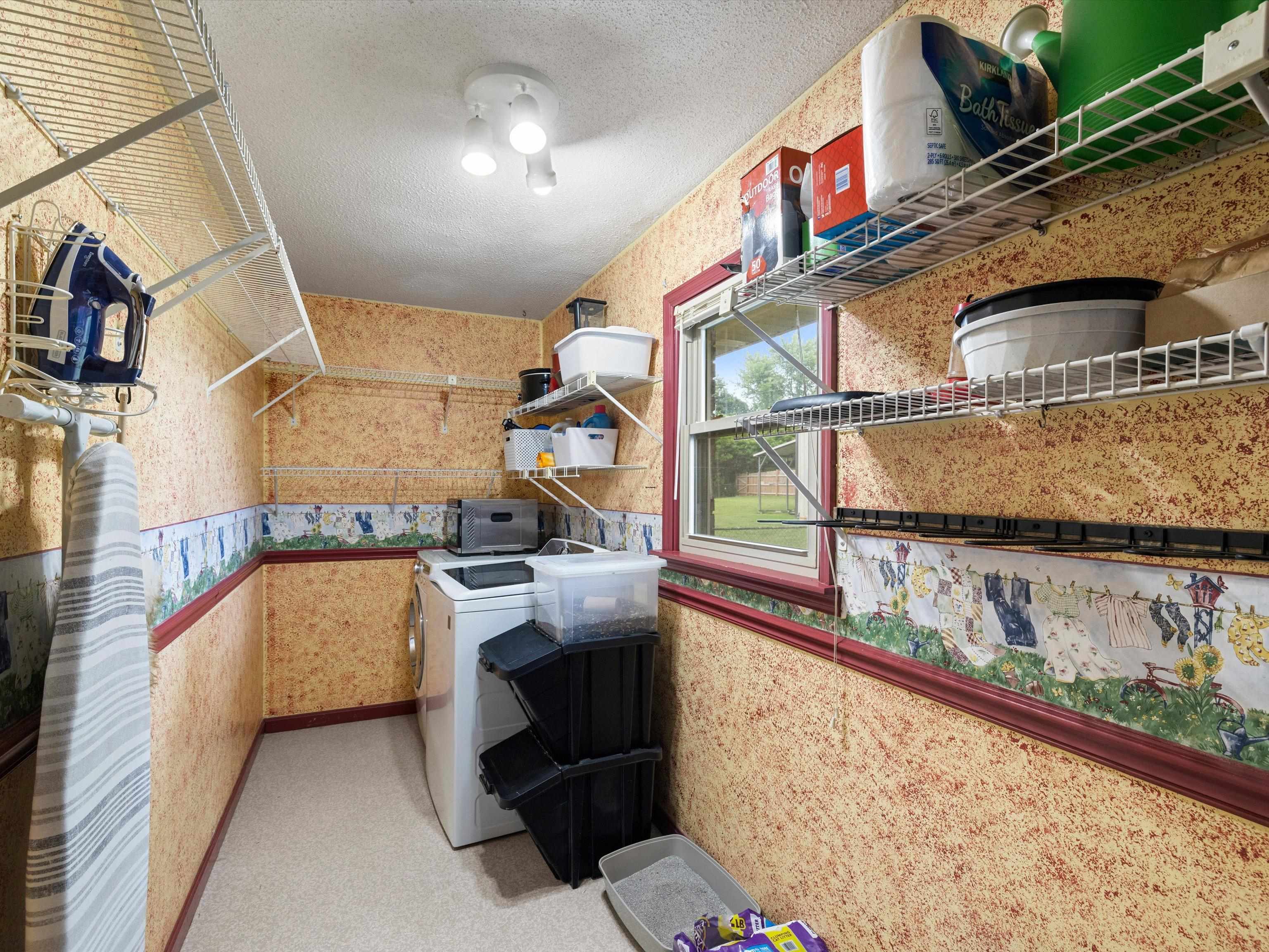 1036 Ernest Ln, Henderson, Kentucky 42420, 3 Bedrooms Bedrooms, ,1 BathroomBathrooms,Ranch,For Sale,Ernest Ln,92928
