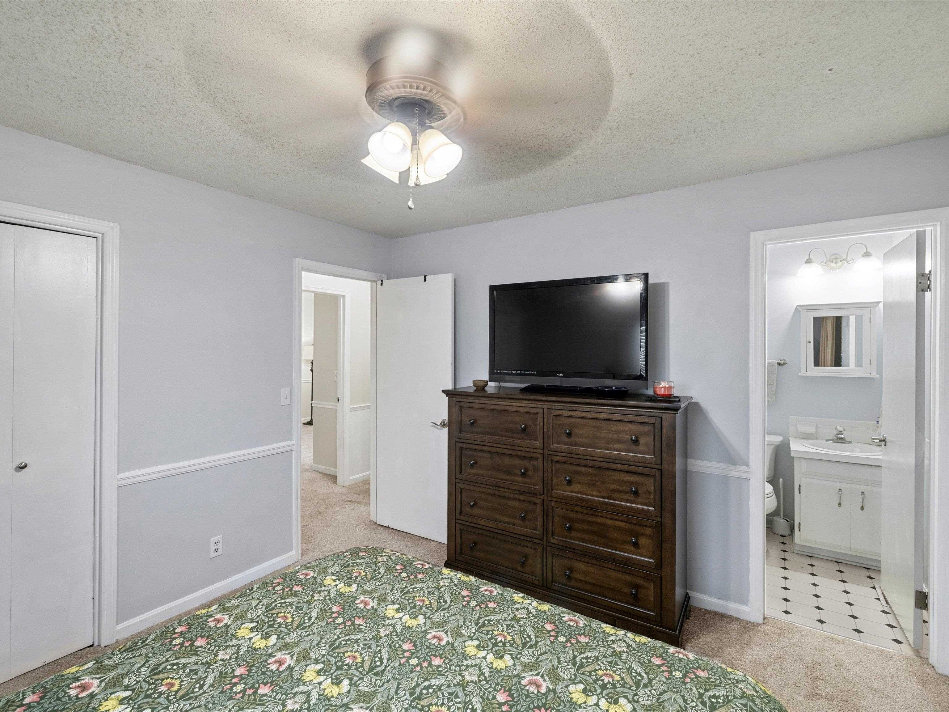 1036 Ernest Ln, Henderson, Kentucky 42420, 3 Bedrooms Bedrooms, ,1 BathroomBathrooms,Ranch,For Sale,Ernest Ln,92928