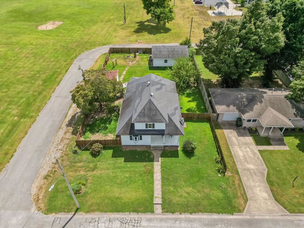 115 Pell St., Lewisport, Kentucky 42351, 4 Bedrooms Bedrooms, ,2 BathroomsBathrooms,Single Family Residence,For Sale,Pell St.,92929