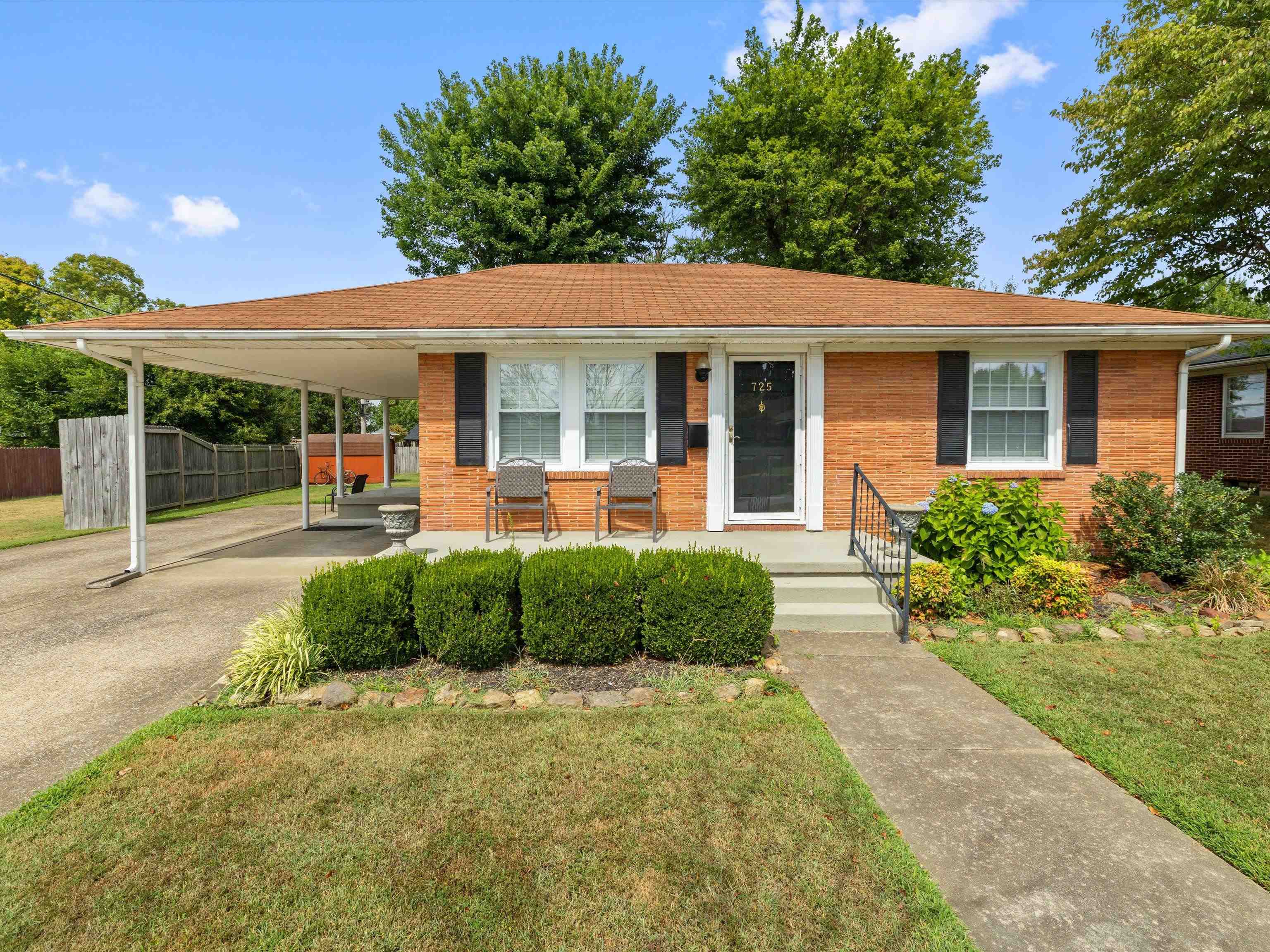 725 Canterbury Rd, Owensboro, Kentucky 42303, 2 Bedrooms Bedrooms, ,1 BathroomBathrooms,Single Family Residence,For Sale,Canterbury Rd,92930