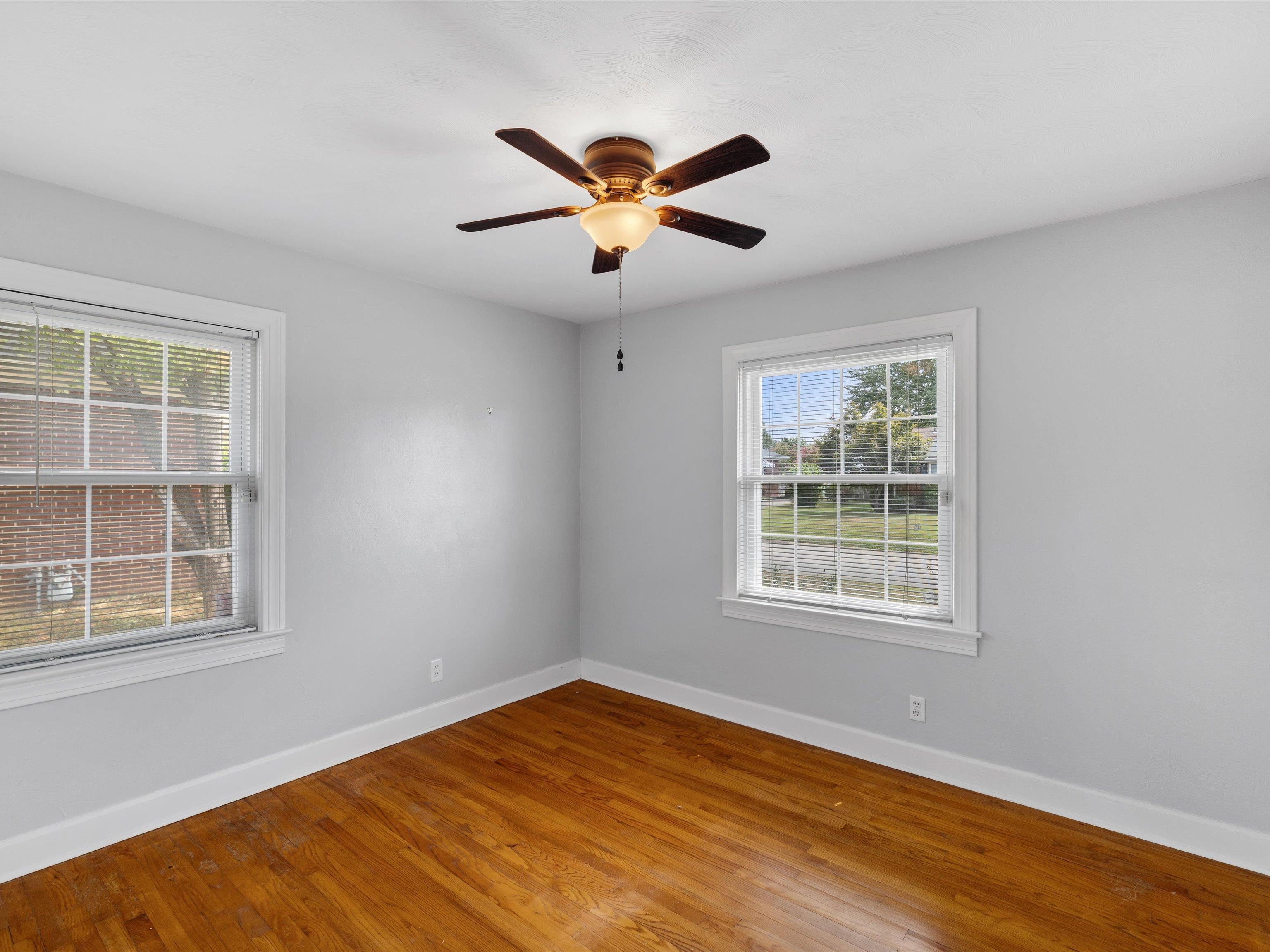 725 Canterbury Rd, Owensboro, Kentucky 42303, 2 Bedrooms Bedrooms, ,1 BathroomBathrooms,Single Family Residence,For Sale,Canterbury Rd,92930