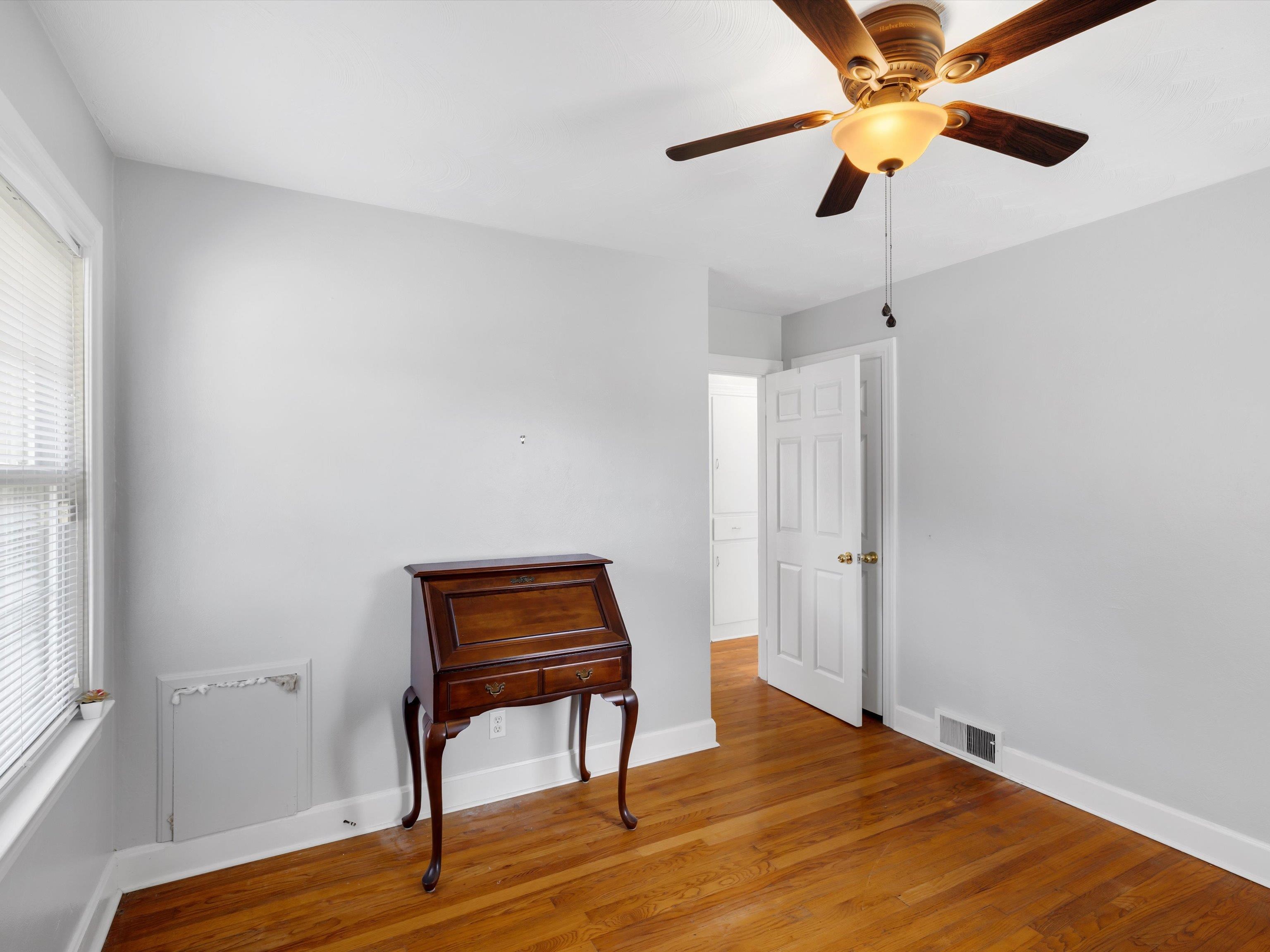 725 Canterbury Rd, Owensboro, Kentucky 42303, 2 Bedrooms Bedrooms, ,1 BathroomBathrooms,Single Family Residence,For Sale,Canterbury Rd,92930