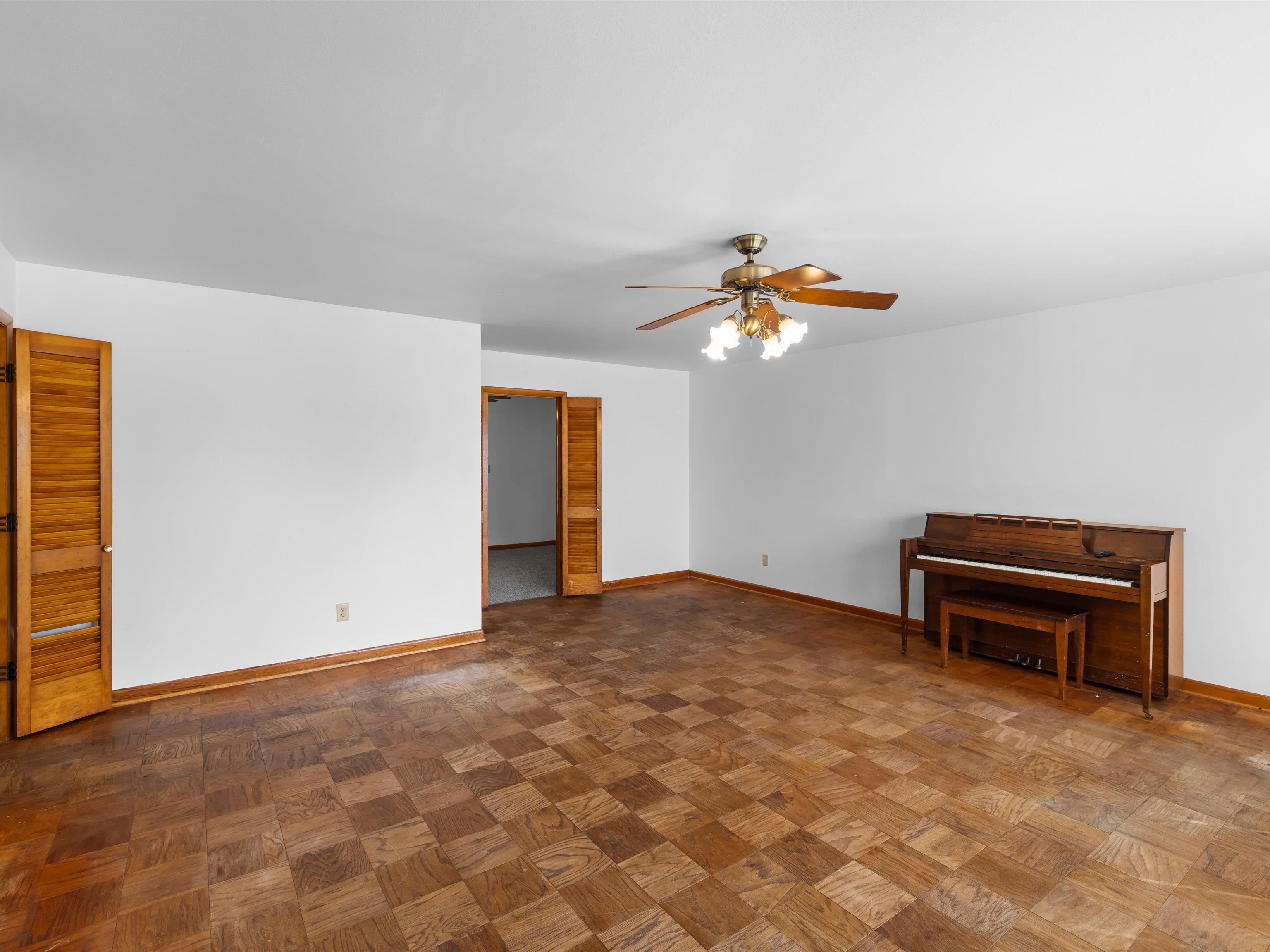 3211 Chickasaw Drive, Owensboro, Kentucky 43201, 4 Bedrooms Bedrooms, ,2 BathroomsBathrooms,Single Family Residence,For Sale,Chickasaw Drive,92931