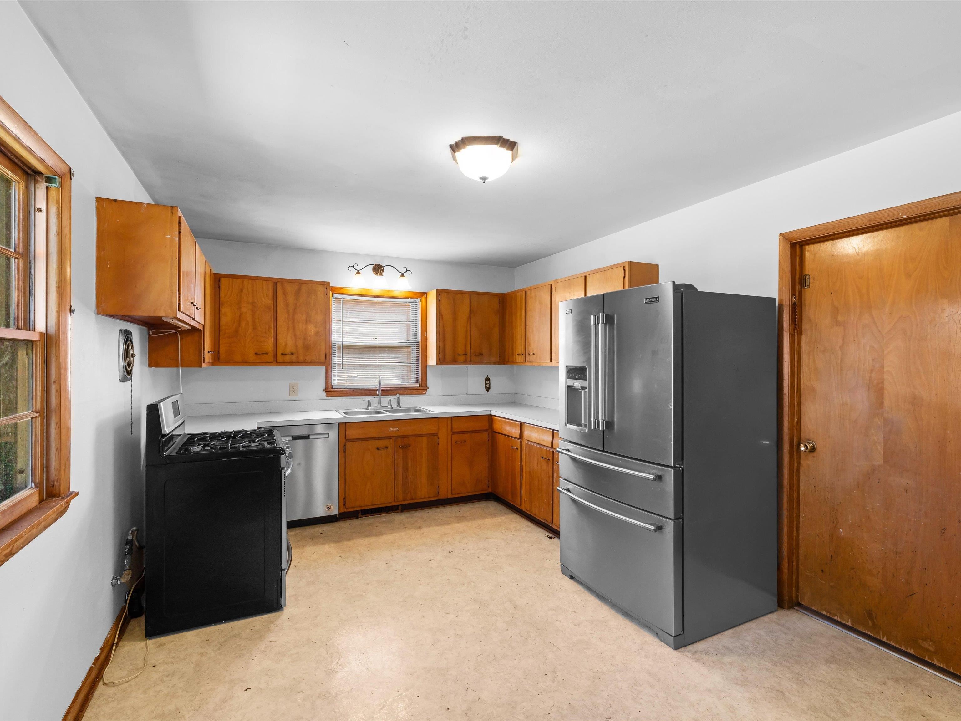 3211 Chickasaw Drive, Owensboro, Kentucky 43201, 4 Bedrooms Bedrooms, ,2 BathroomsBathrooms,Single Family Residence,For Sale,Chickasaw Drive,92931