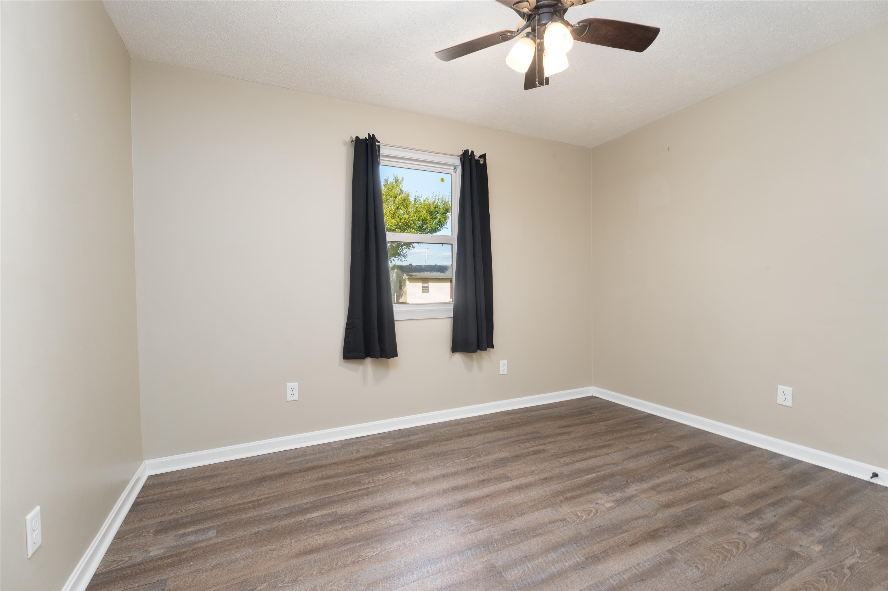 714 Glenn Ct., Owensboro, Kentucky 42303, 2 Bedrooms Bedrooms, ,1 BathroomBathrooms,Single Family Residence,For Sale,Glenn Ct.,92933