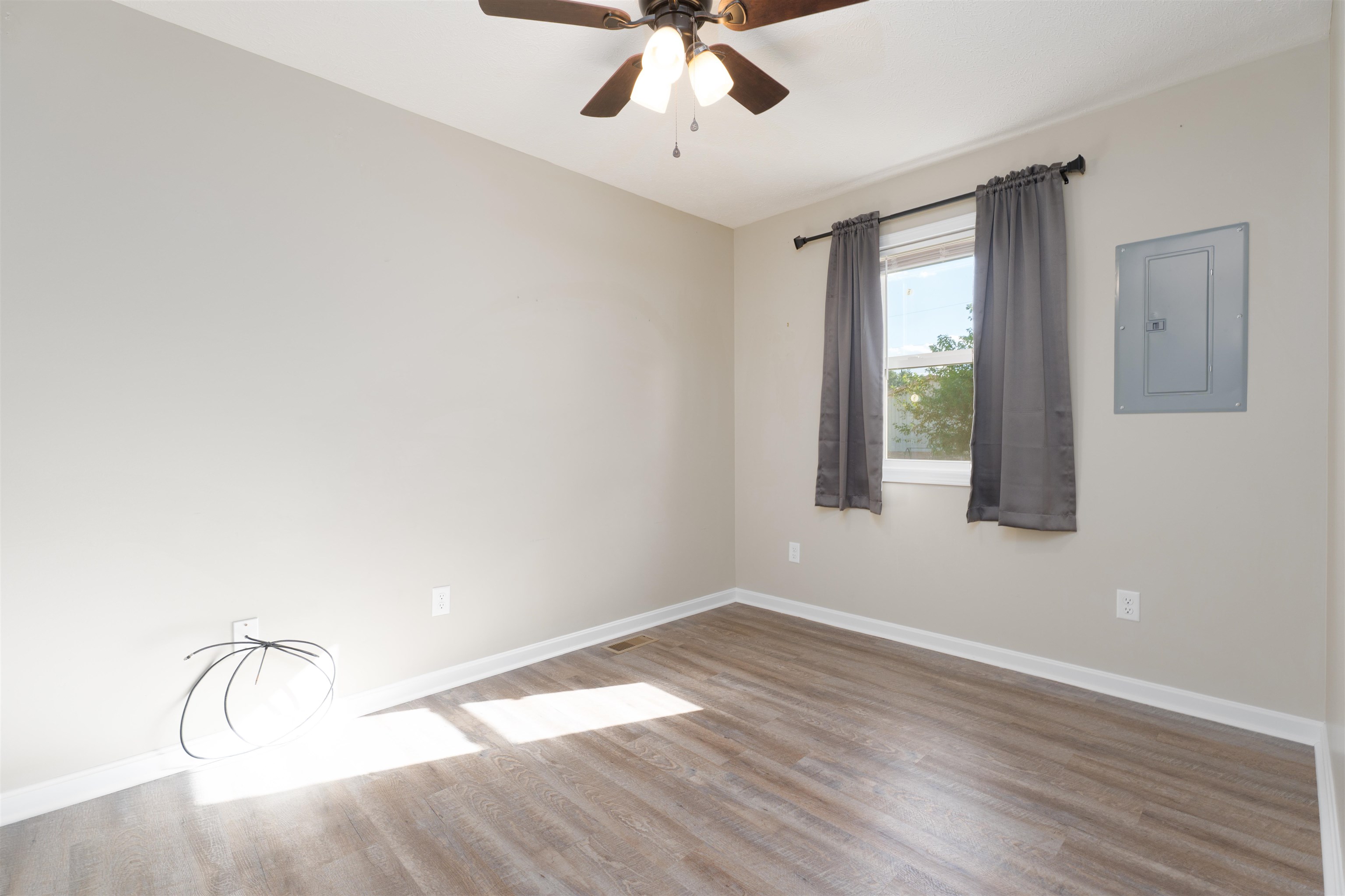 714 Glenn Ct., Owensboro, Kentucky 42303, 2 Bedrooms Bedrooms, ,1 BathroomBathrooms,Single Family Residence,For Sale,Glenn Ct.,92933