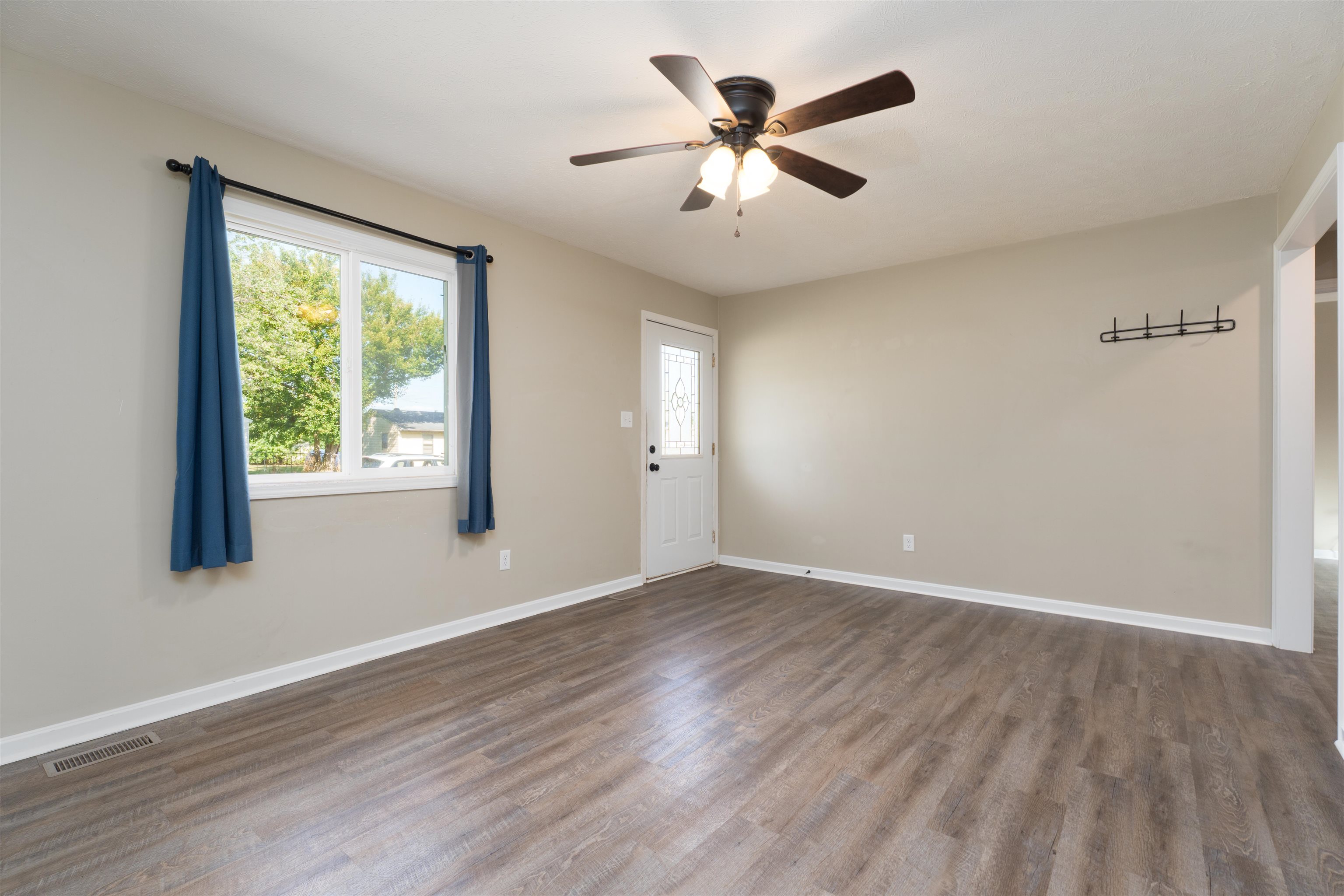 714 Glenn Ct., Owensboro, Kentucky 42303, 2 Bedrooms Bedrooms, ,1 BathroomBathrooms,Single Family Residence,For Sale,Glenn Ct.,92933