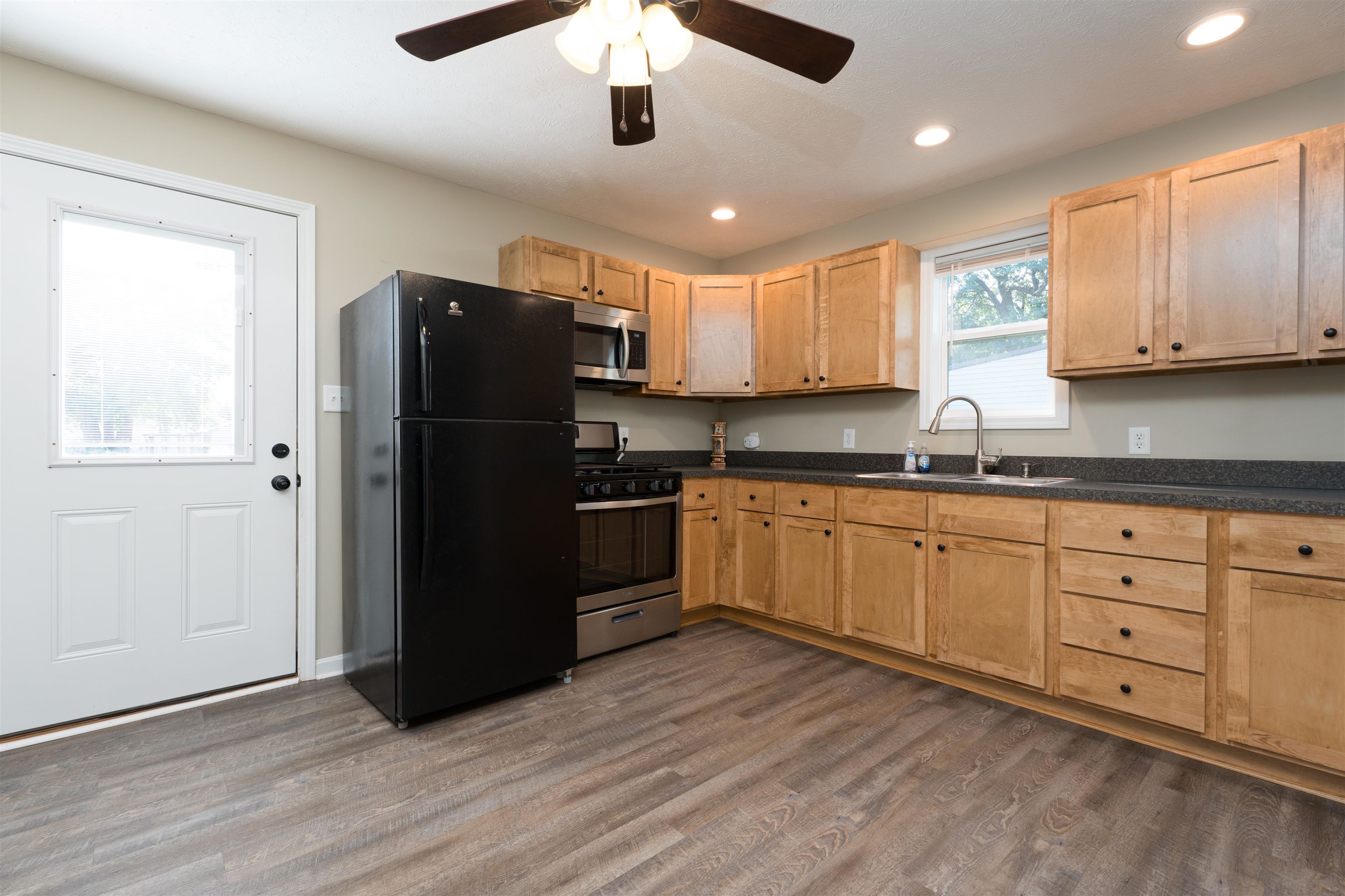 714 Glenn Ct., Owensboro, Kentucky 42303, 2 Bedrooms Bedrooms, ,1 BathroomBathrooms,Single Family Residence,For Sale,Glenn Ct.,92933