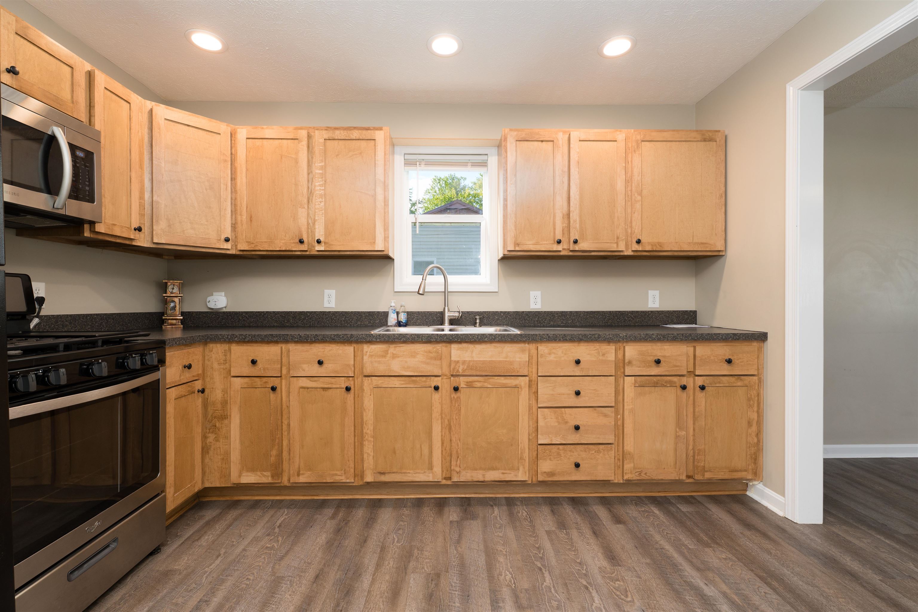 714 Glenn Ct., Owensboro, Kentucky 42303, 2 Bedrooms Bedrooms, ,1 BathroomBathrooms,Single Family Residence,For Sale,Glenn Ct.,92933