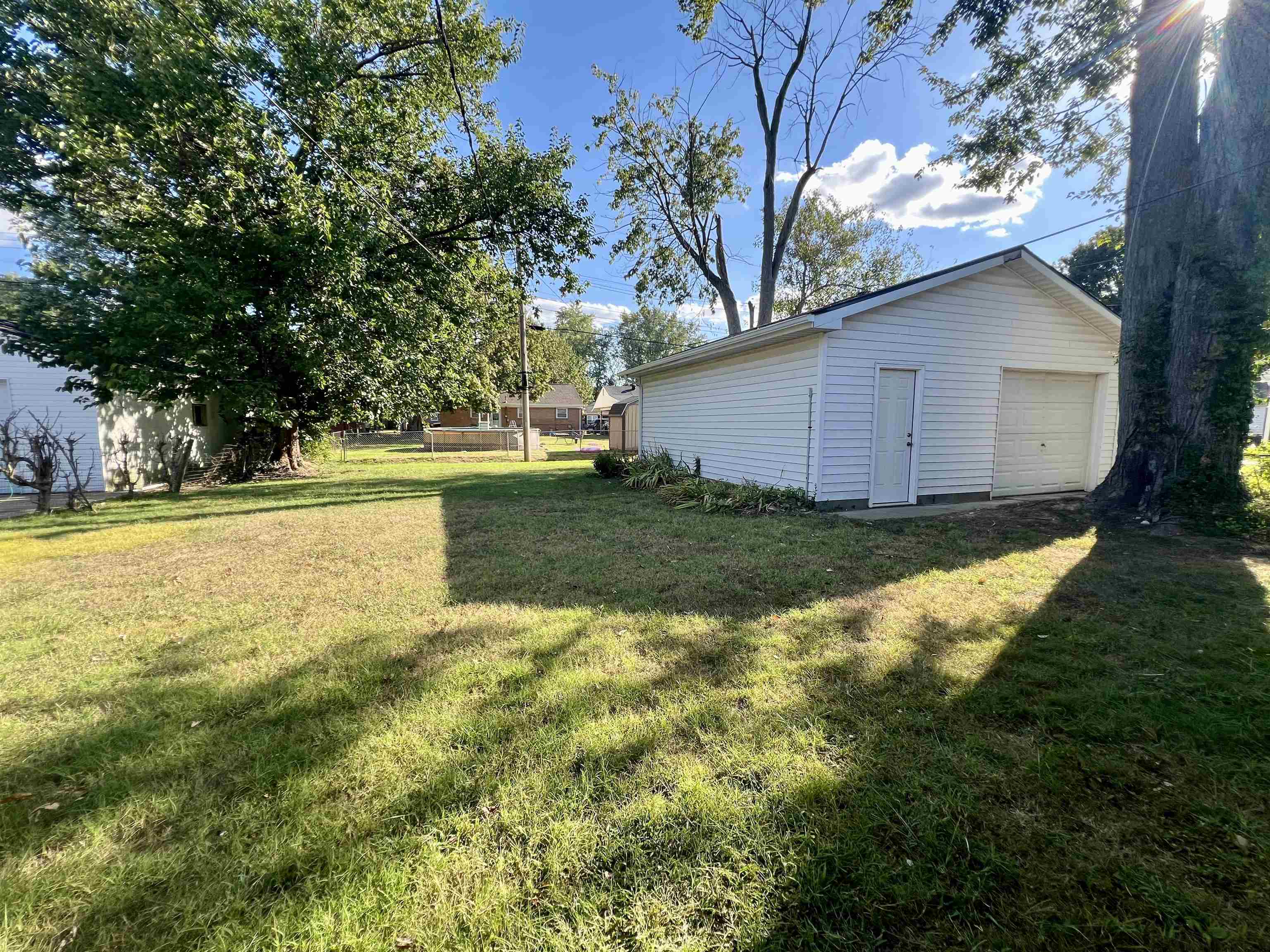 224 Longfellow, Owensboro, Kentucky 42303, 3 Bedrooms Bedrooms, ,1 BathroomBathrooms,Single Family Residence,For Sale,Longfellow,92936